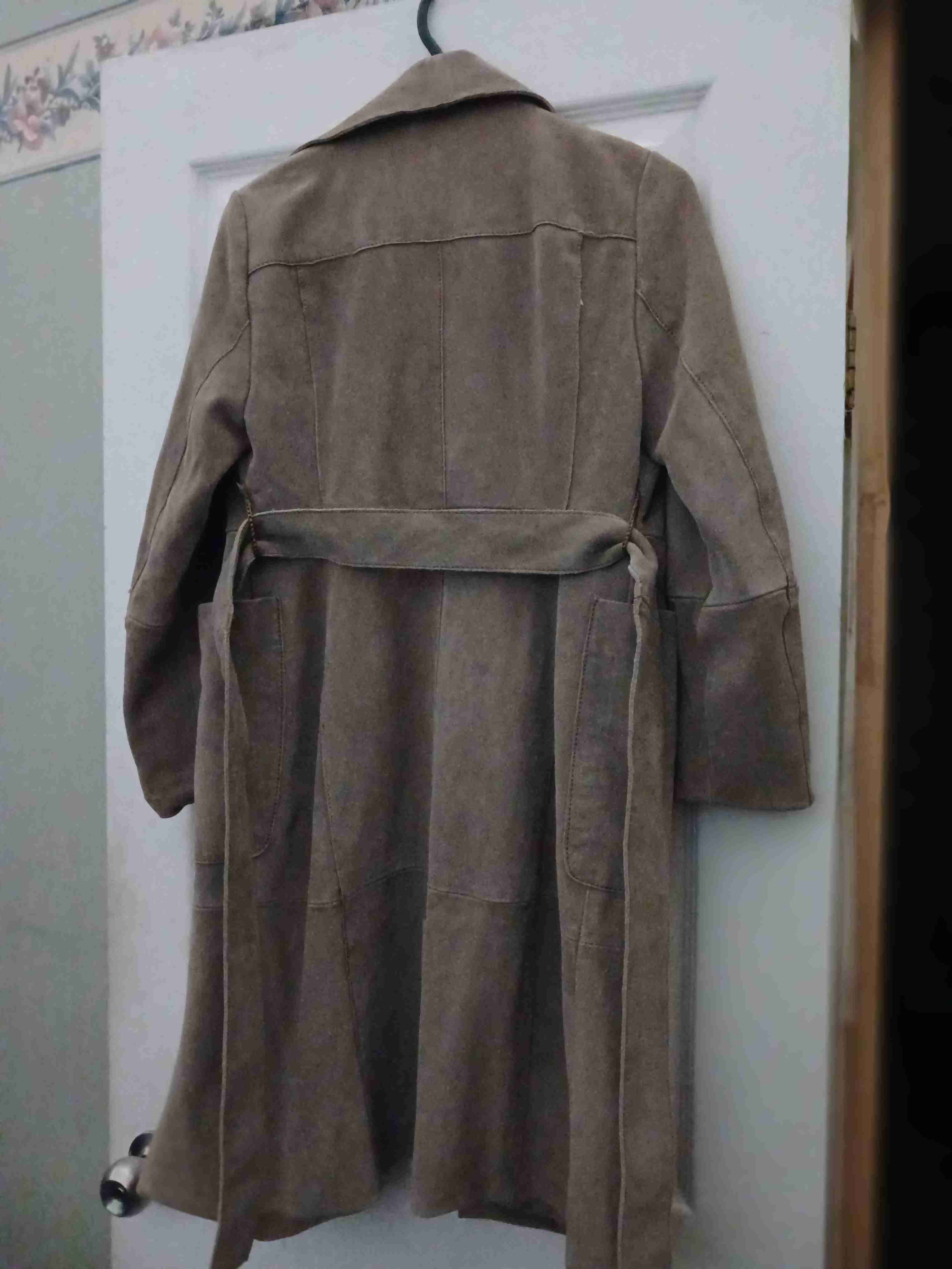 Abrigo largo de mujer marrón - miniatura 3