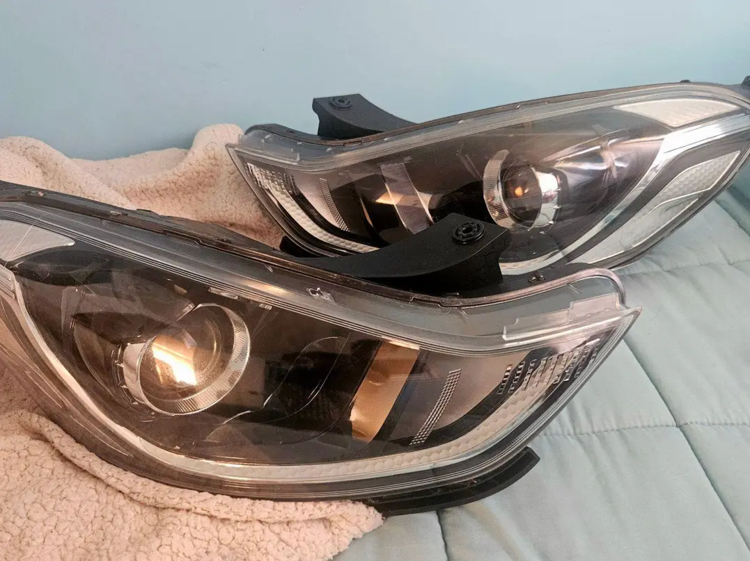Faros delanteros Hyundai Grand i10
