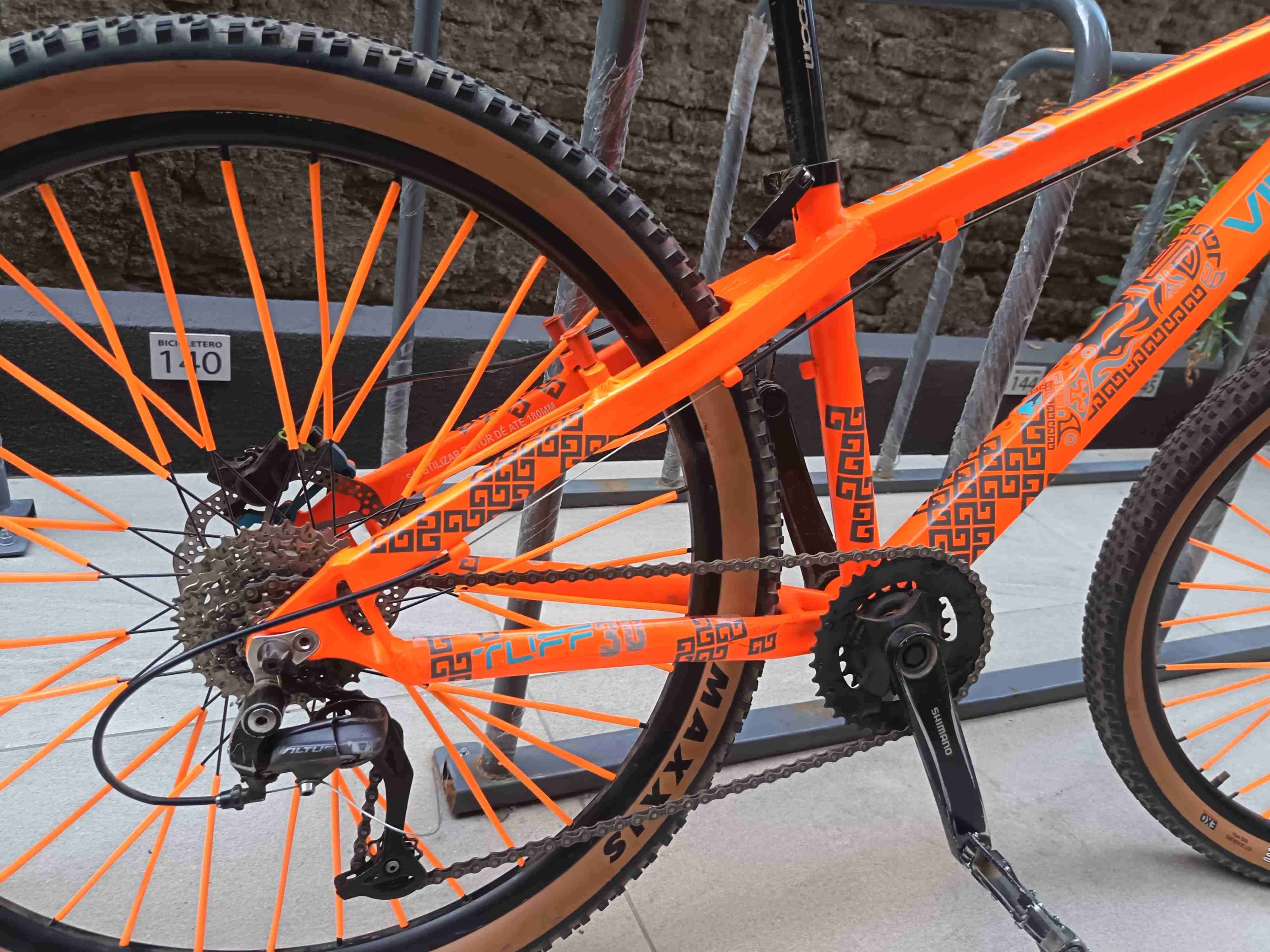 Bicicleta montaña naranja Vikinx - miniatura 6