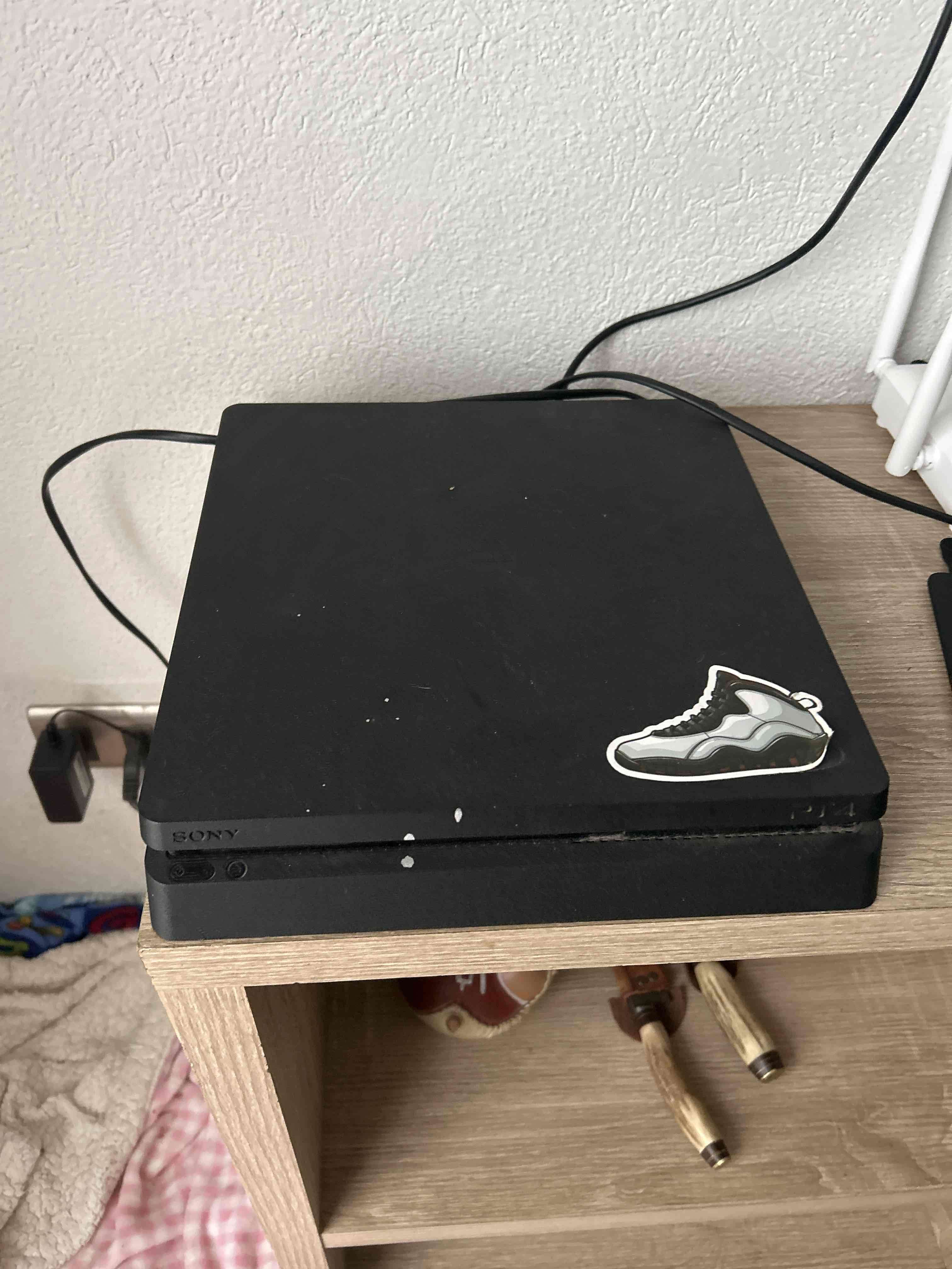 Consola Sony PlayStation 4 - miniatura 1