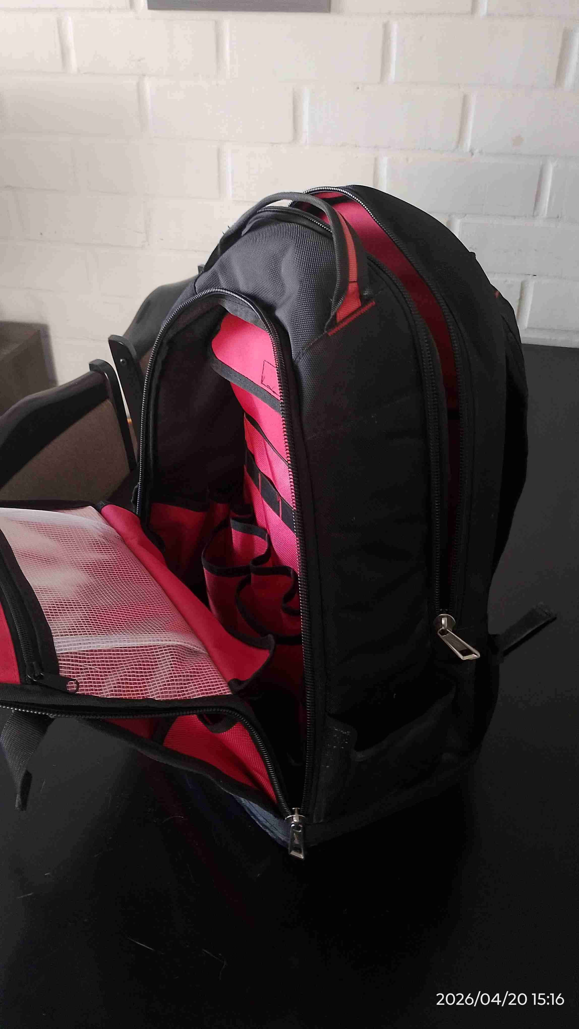 Mochila Milwaukee negra y roja - miniatura 5