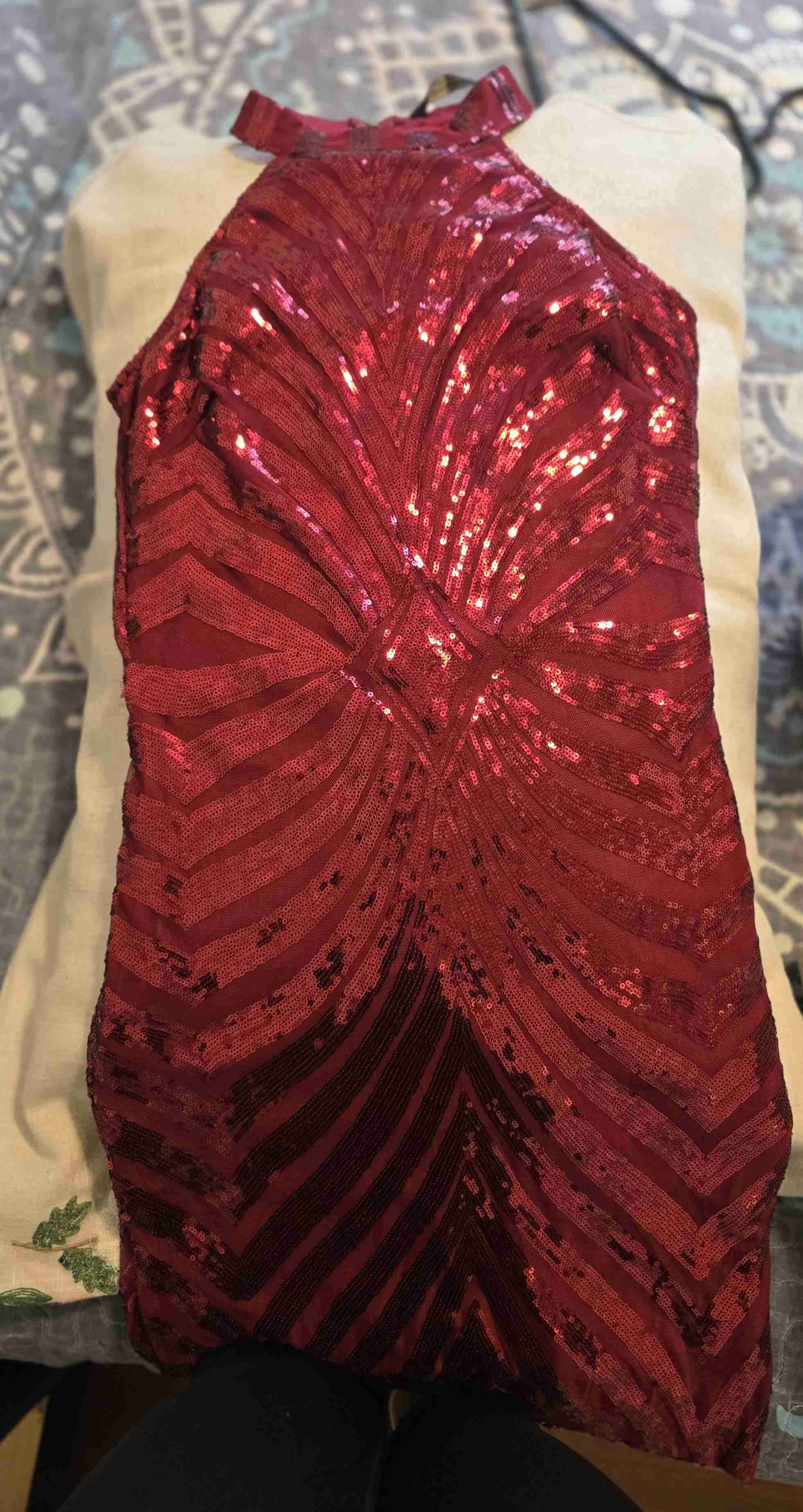 Vestido rojo con lentejuelas