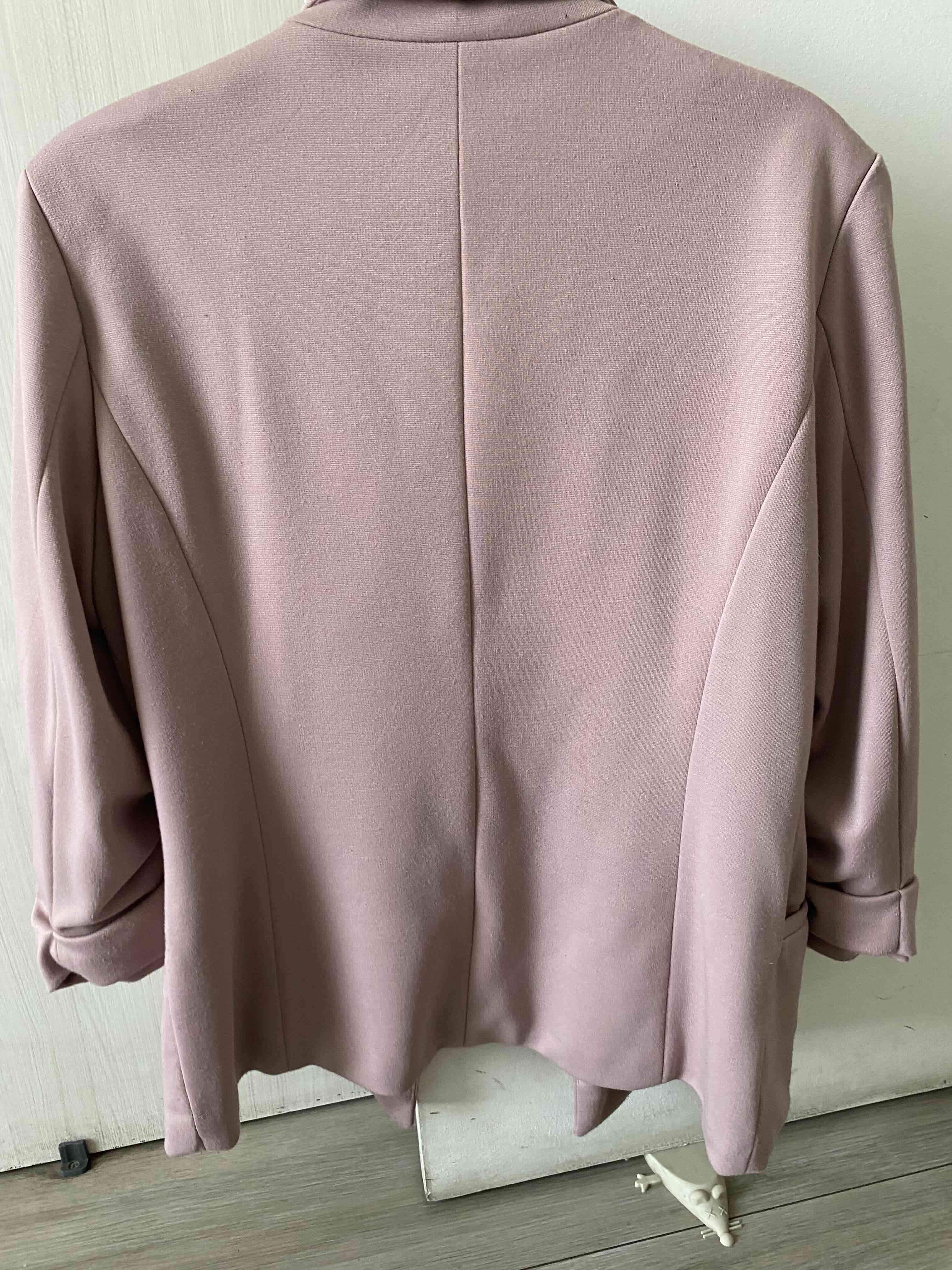 Blazer rosado Marquis talla L - miniatura 2