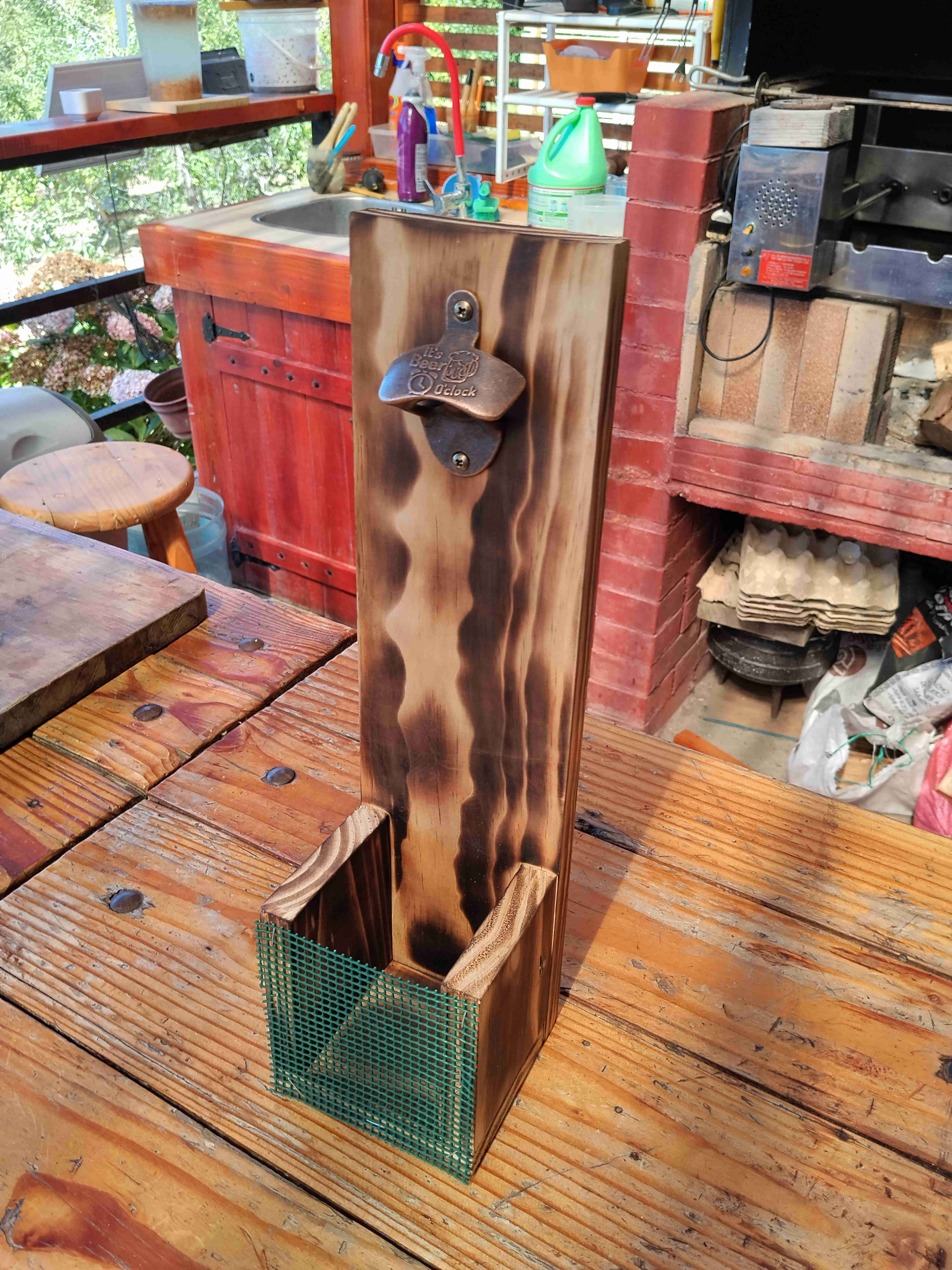 Abrebotellas de madera artesanal - miniatura 2