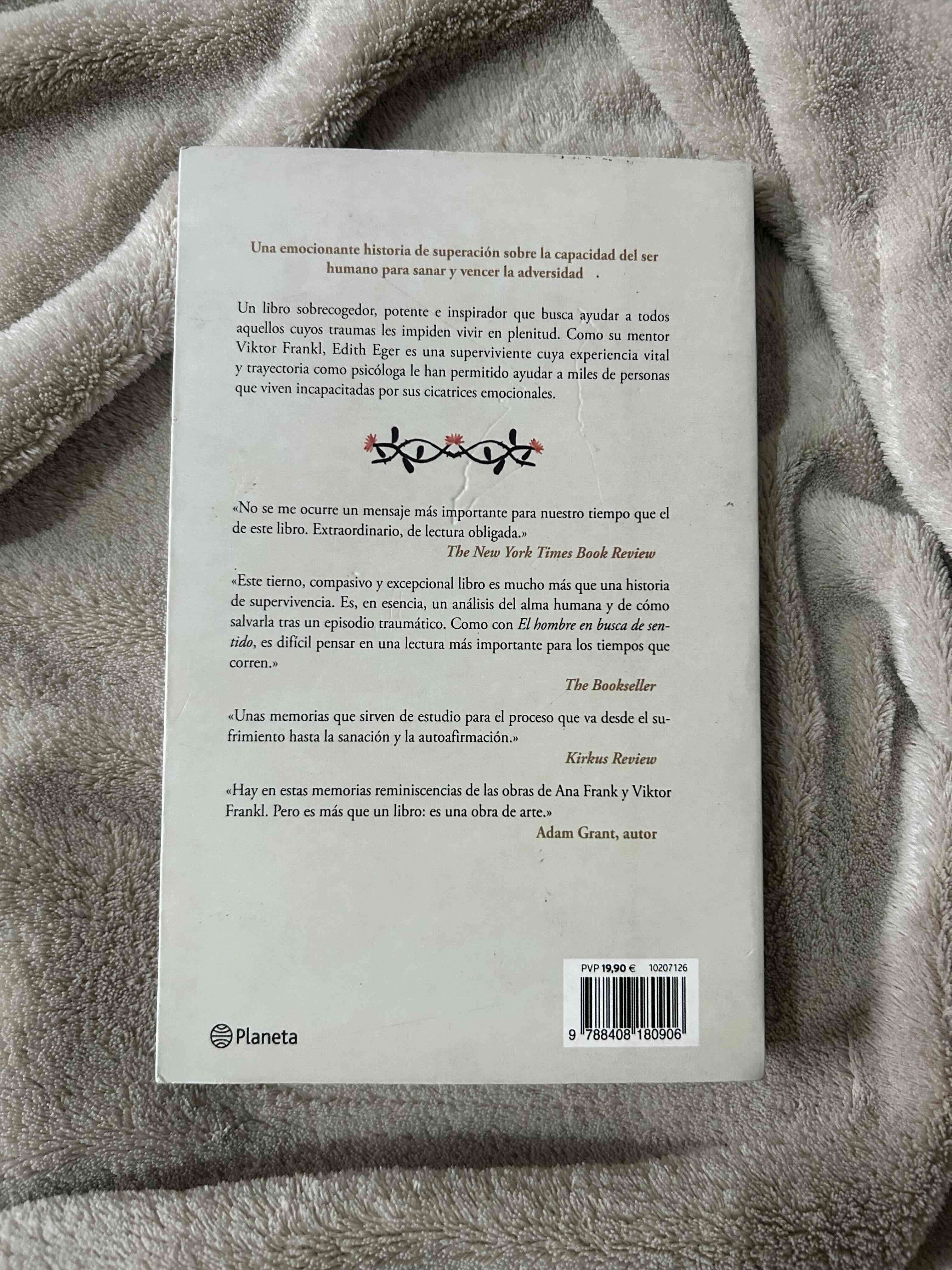 La Bailarina de Auschwitz - Libro - miniatura 2