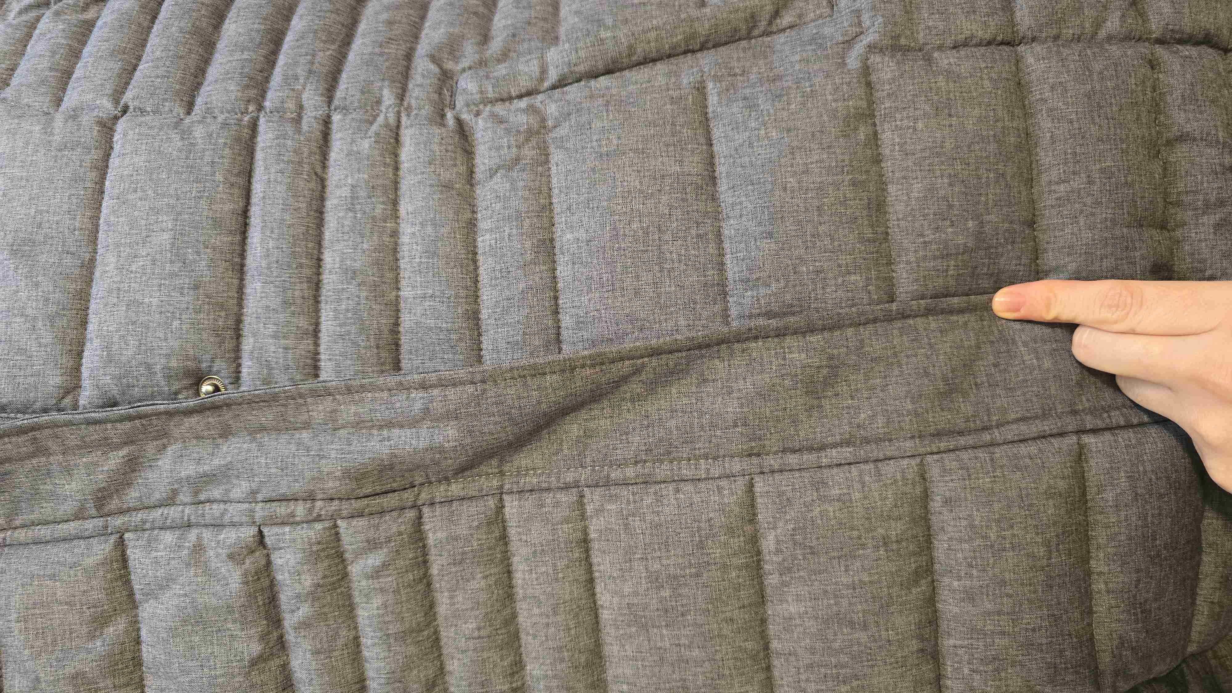 Parka gris con capucha peluda - miniatura 4