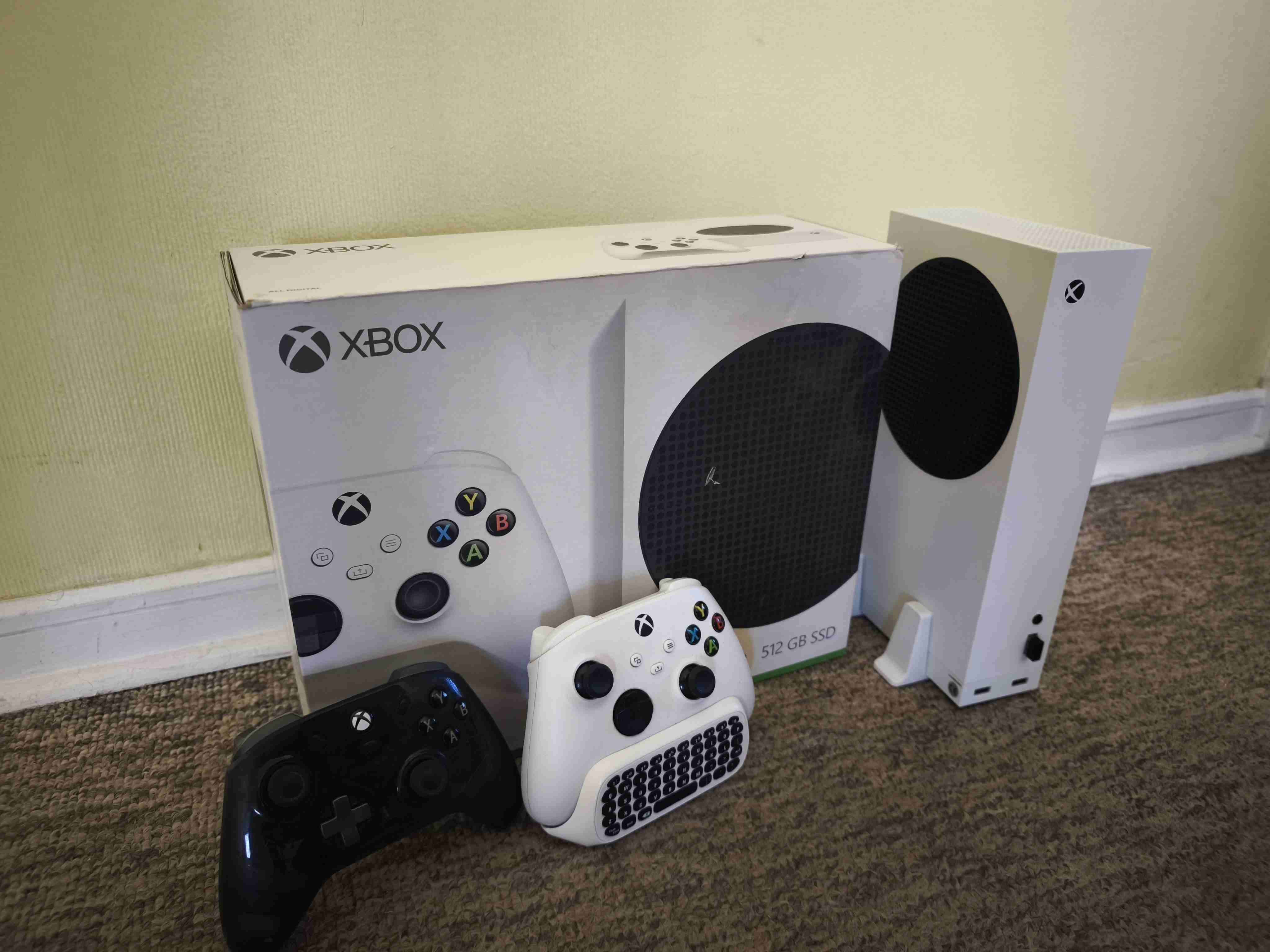 Xbox Series S 512GB + Control GameSir + Chatpad - miniatura 3