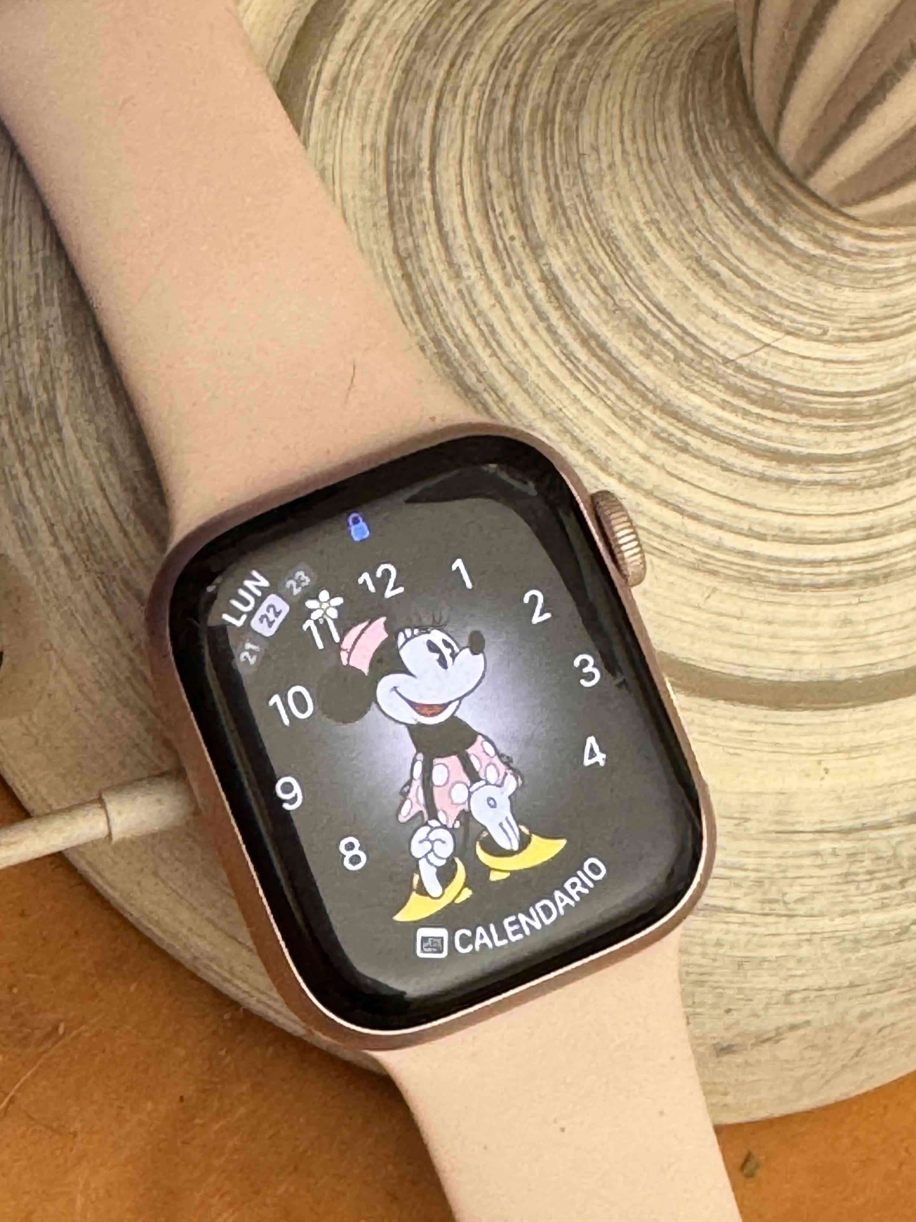 Apple Watch serie 9 RoseGold con caja y accesorios - miniatura 1