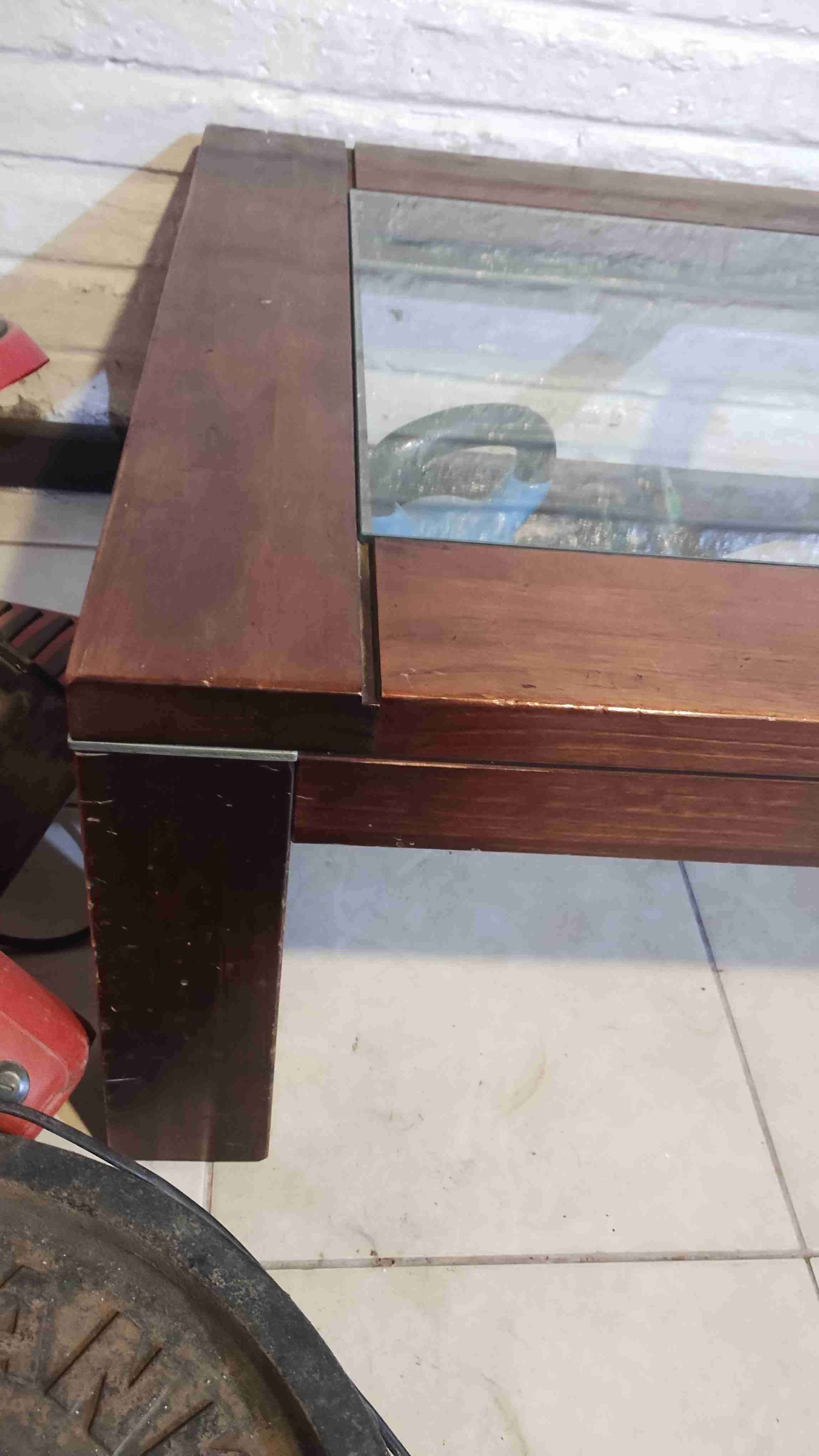 Mesa de centro de madera y vidrio - miniatura 2