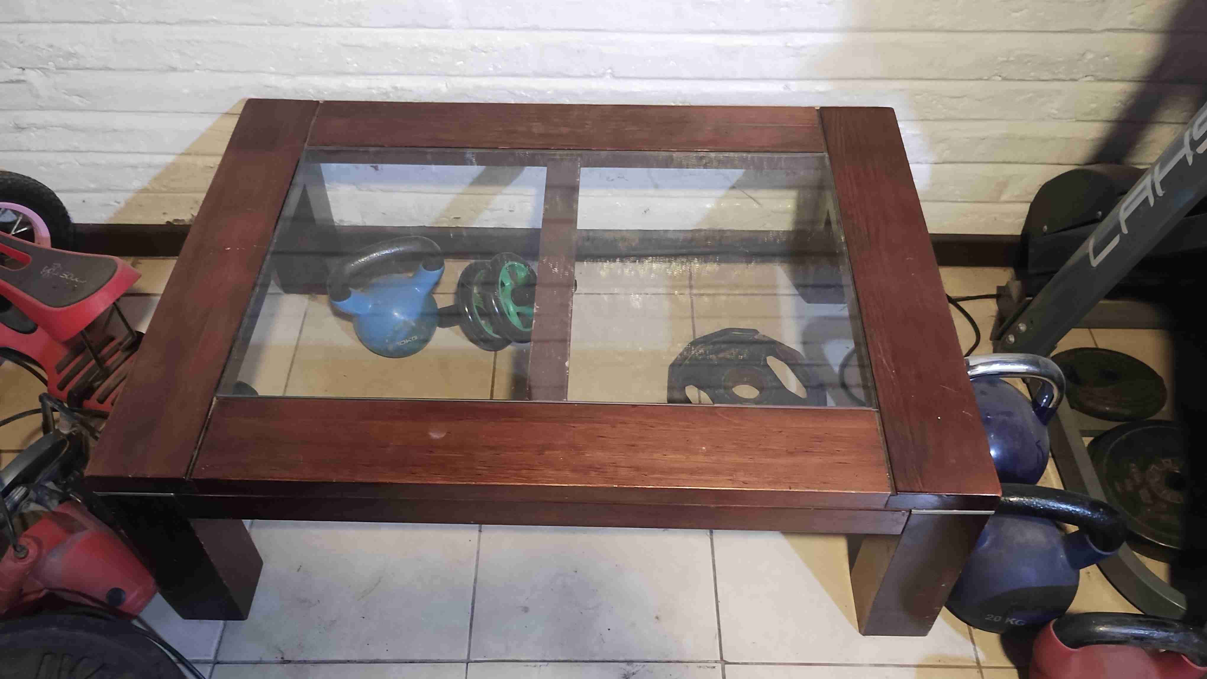 Mesa de centro de madera y vidrio - miniatura 3