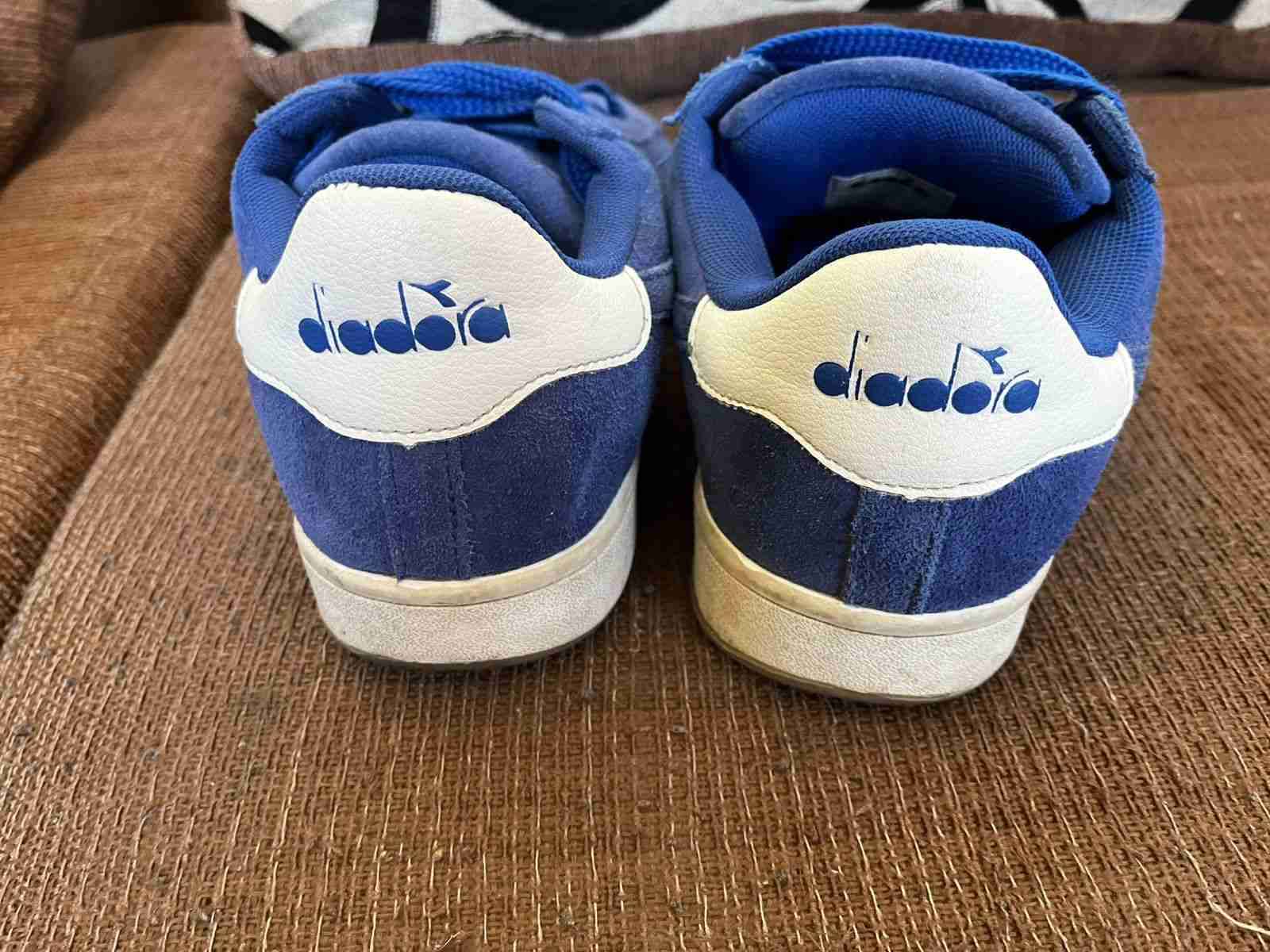 Zapatillas azules deportivas - miniatura 2