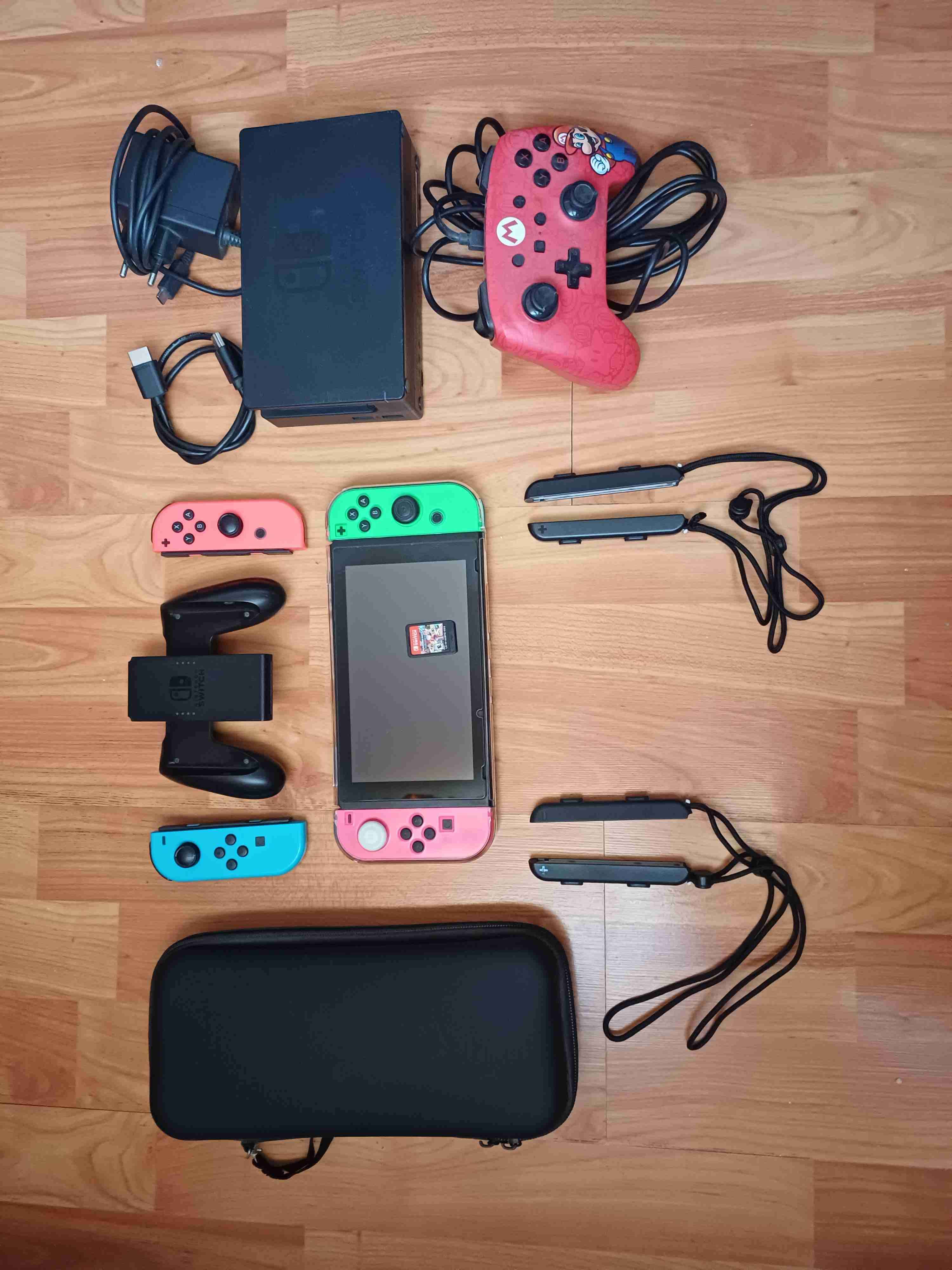 Consola Nintendo Switch con accesorios - miniatura 1