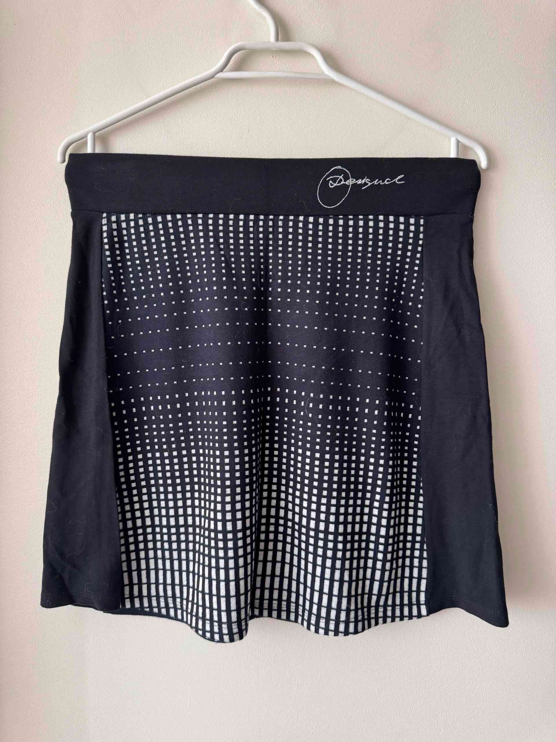 Falda negra estampada - miniatura 2