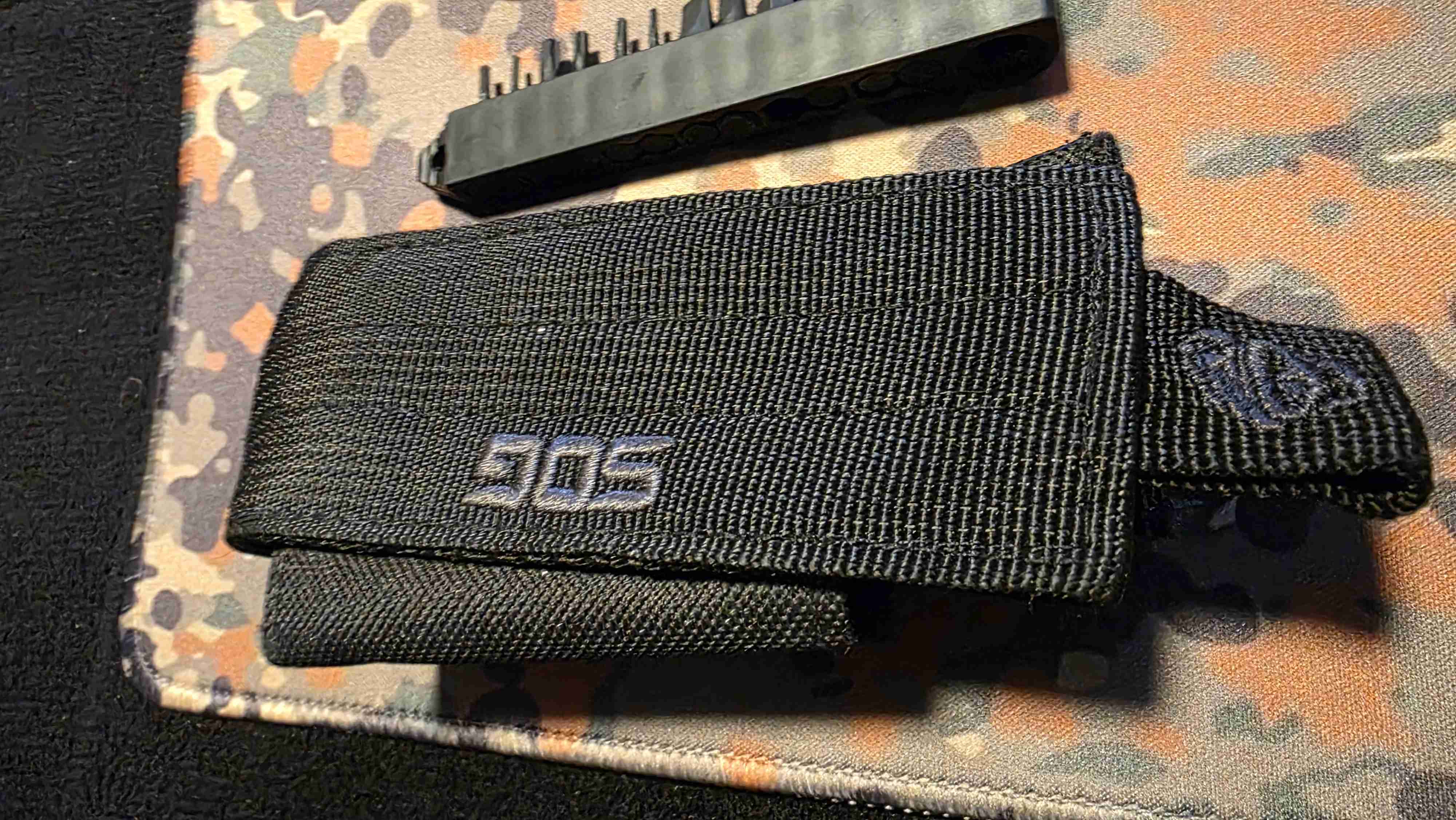 Herramienta multifunción SOG con funda - miniatura 5