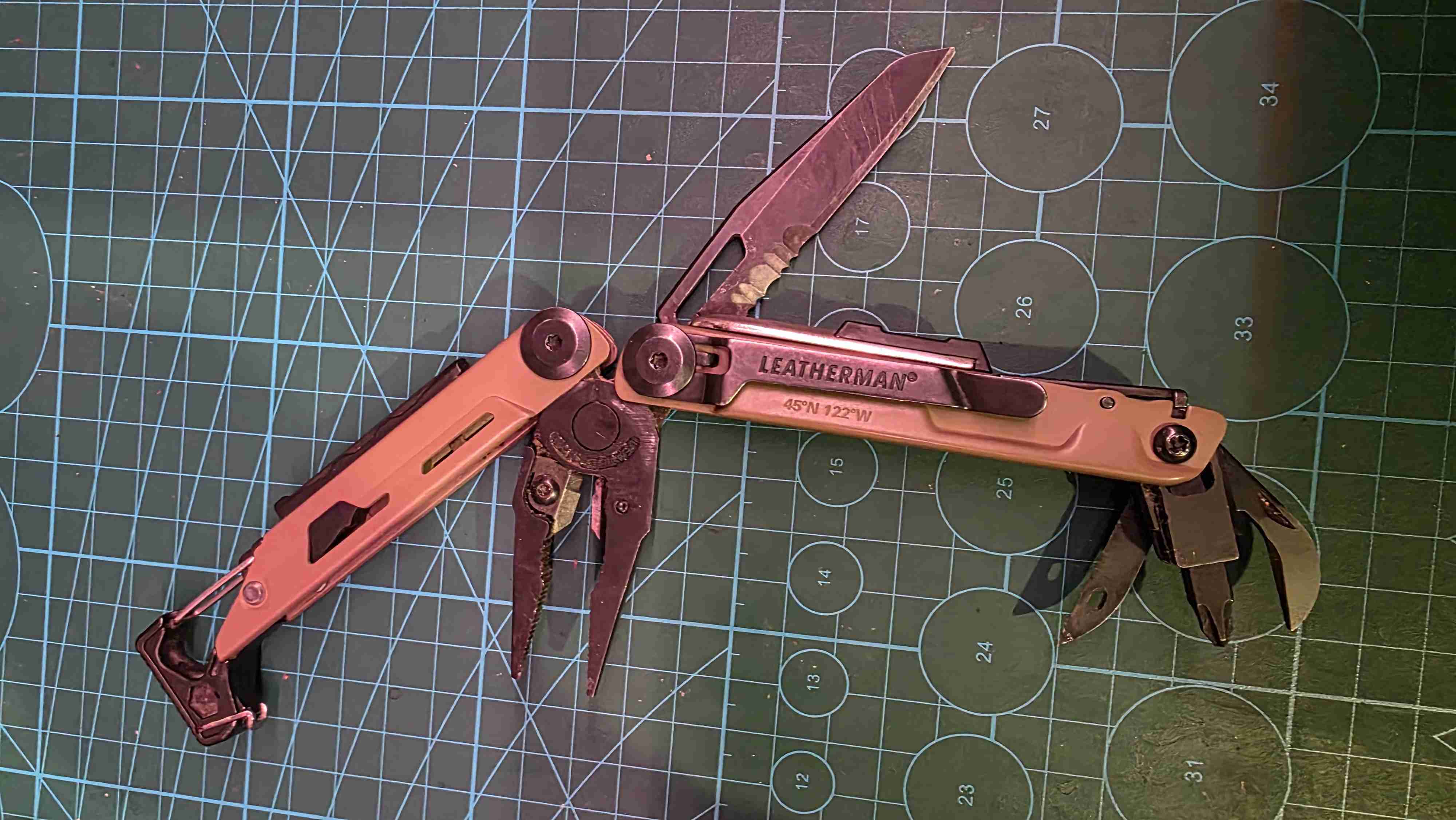 Herramienta multiusos Leatherman signal coyote - miniatura 2
