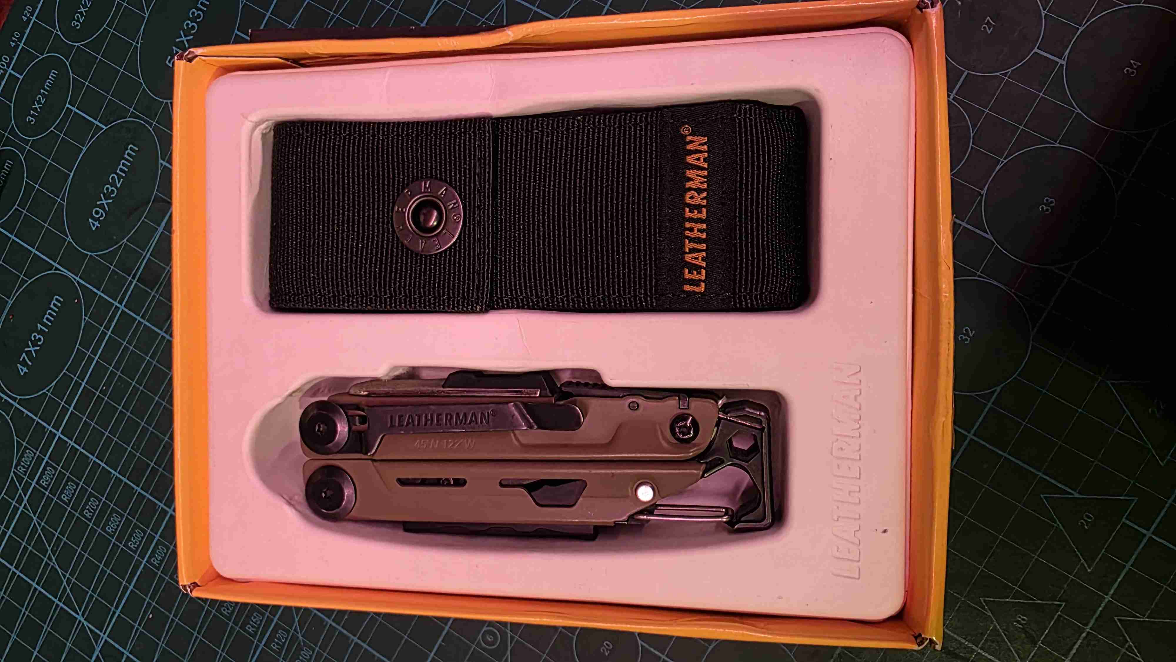 Herramienta multiusos Leatherman signal coyote - miniatura 4