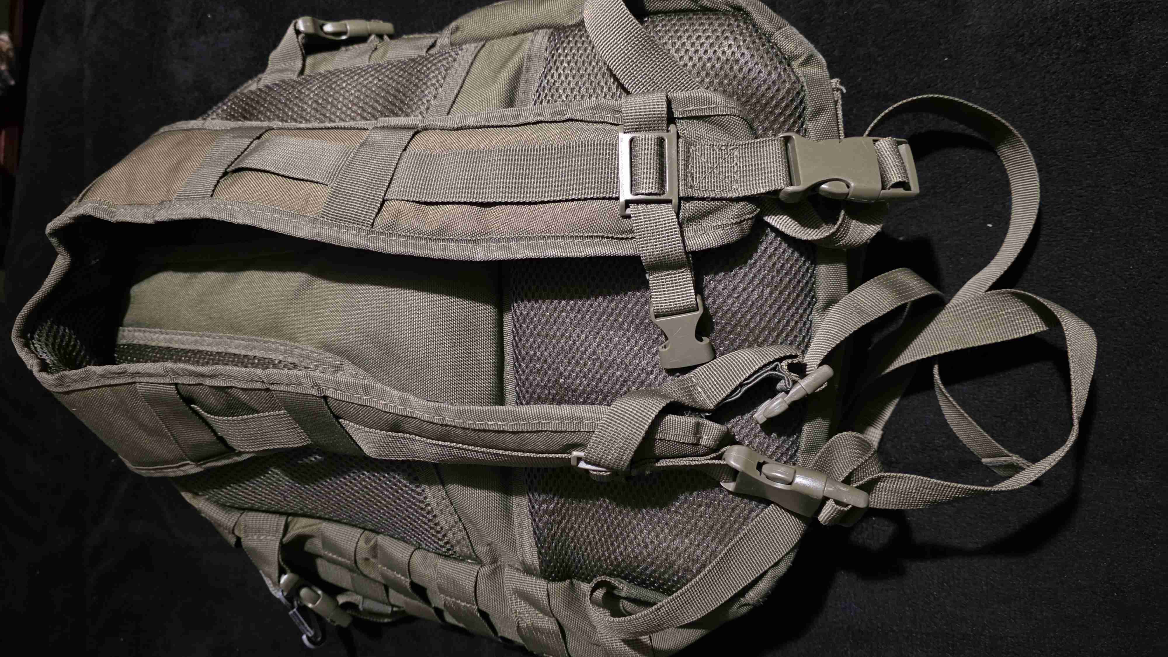 Mochila táctica SOG verde - miniatura 4