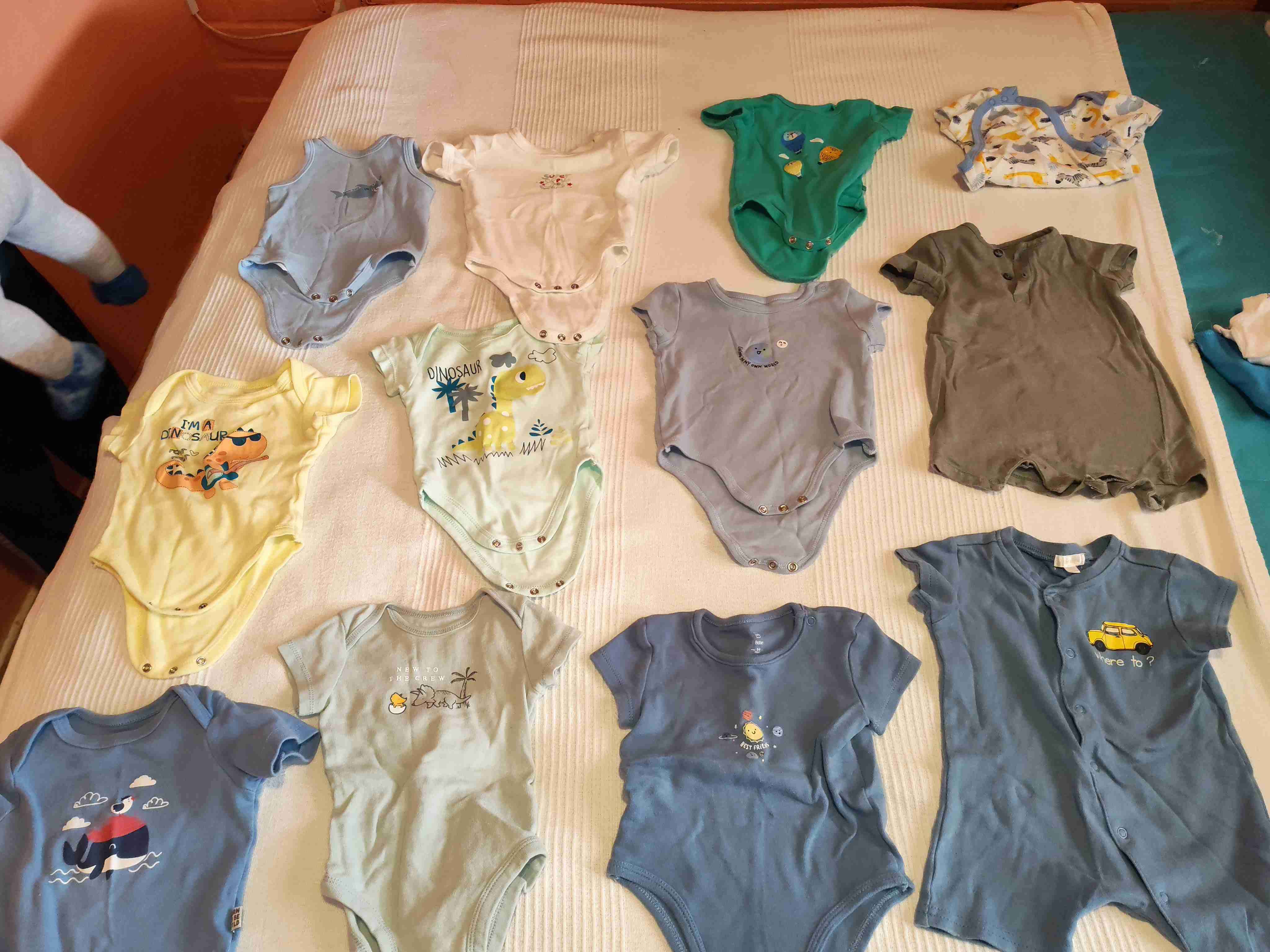 Ropa de Bebé de diversas tallas - miniatura 2