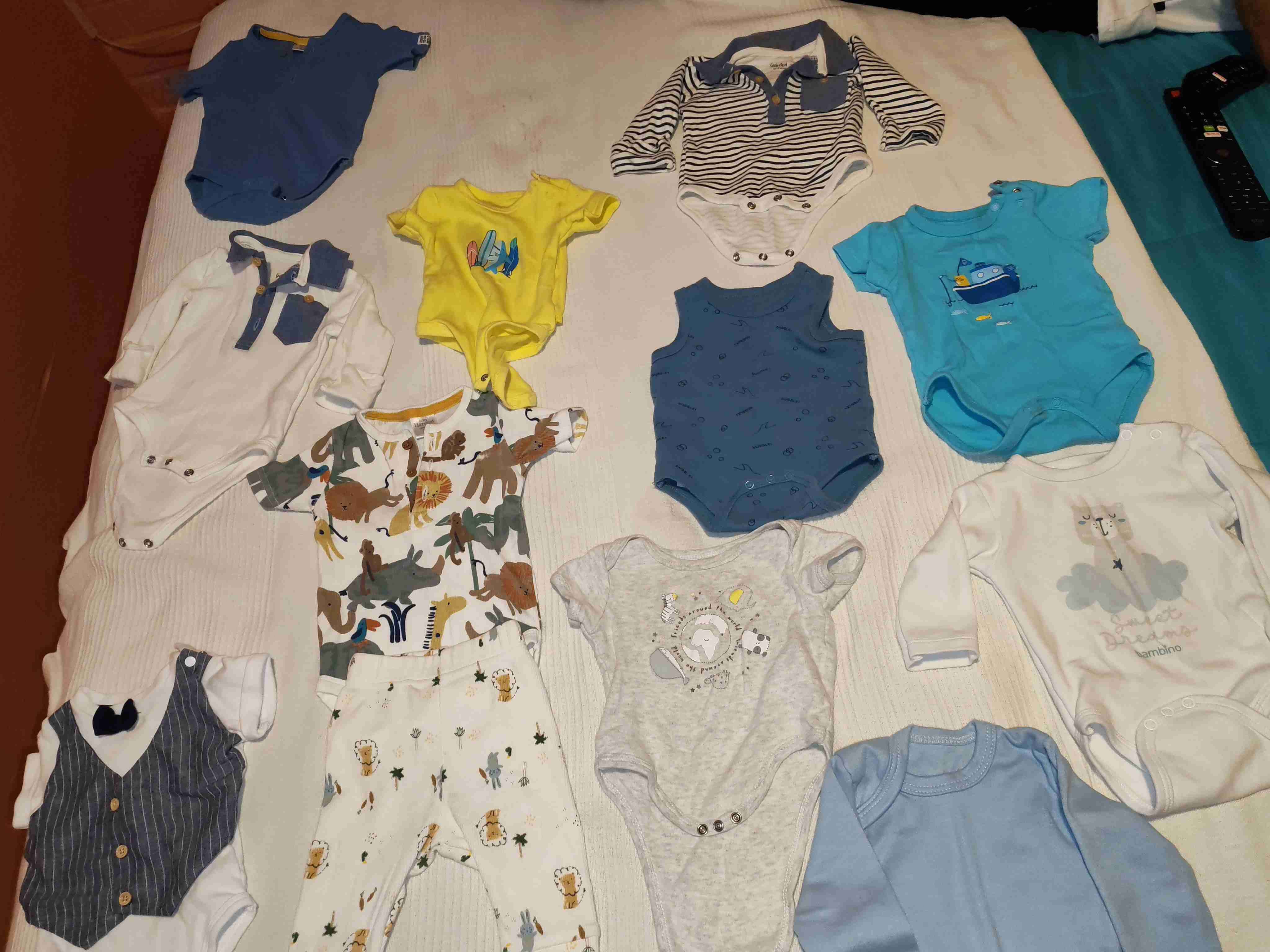 Ropa de Bebé de diversas tallas - miniatura 3