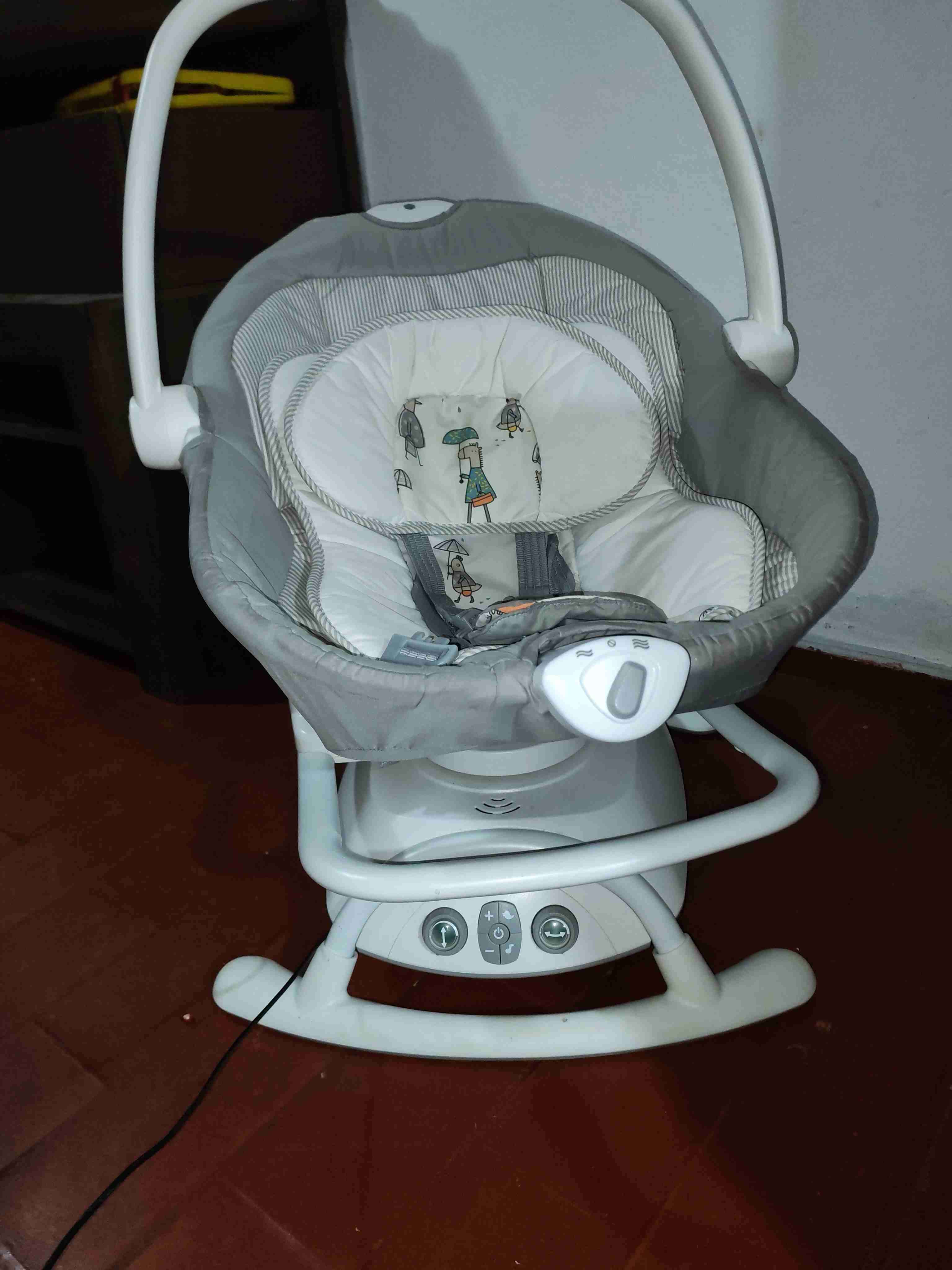 Silla mecedora para bebé - miniatura 3