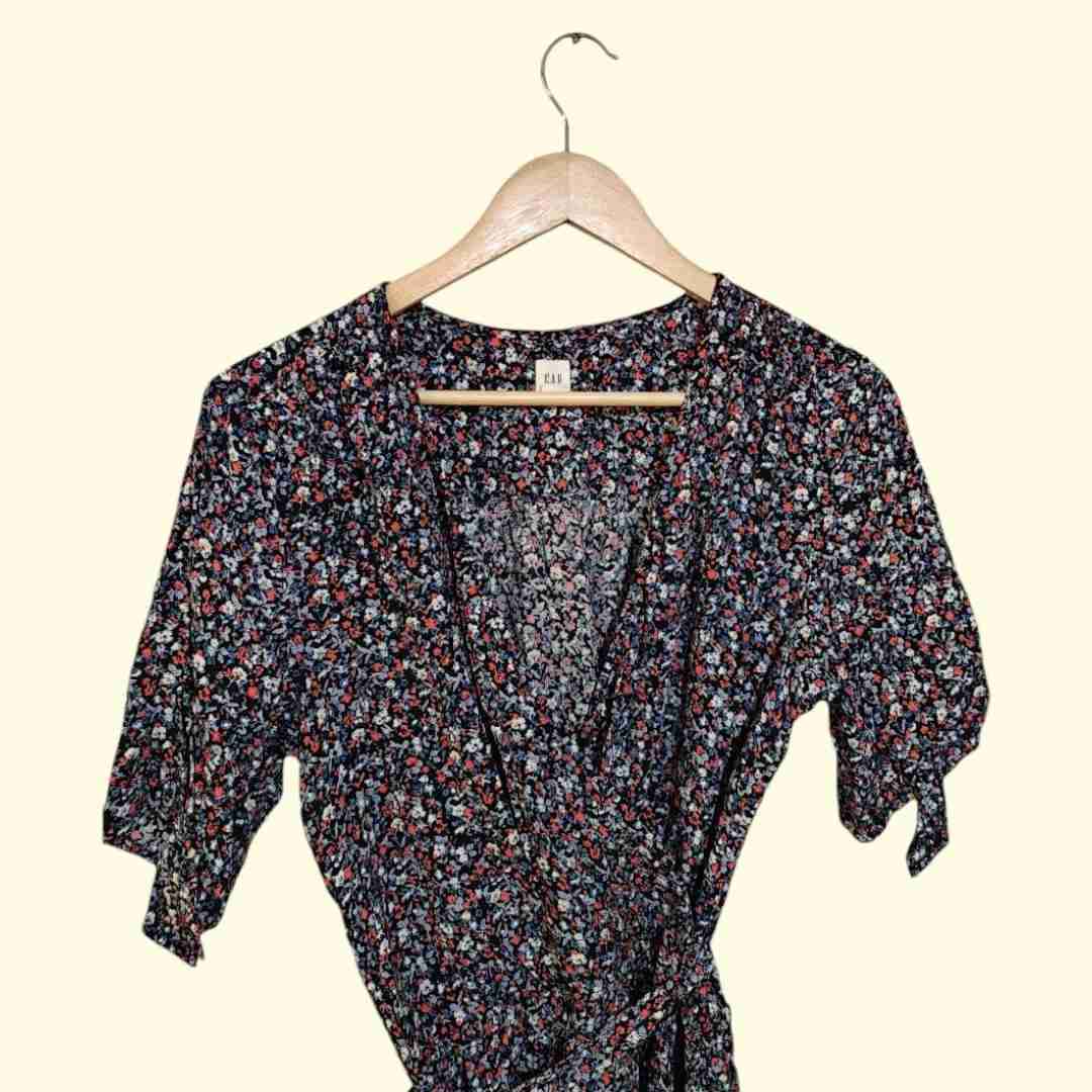 Vestido corto floral - miniatura 1