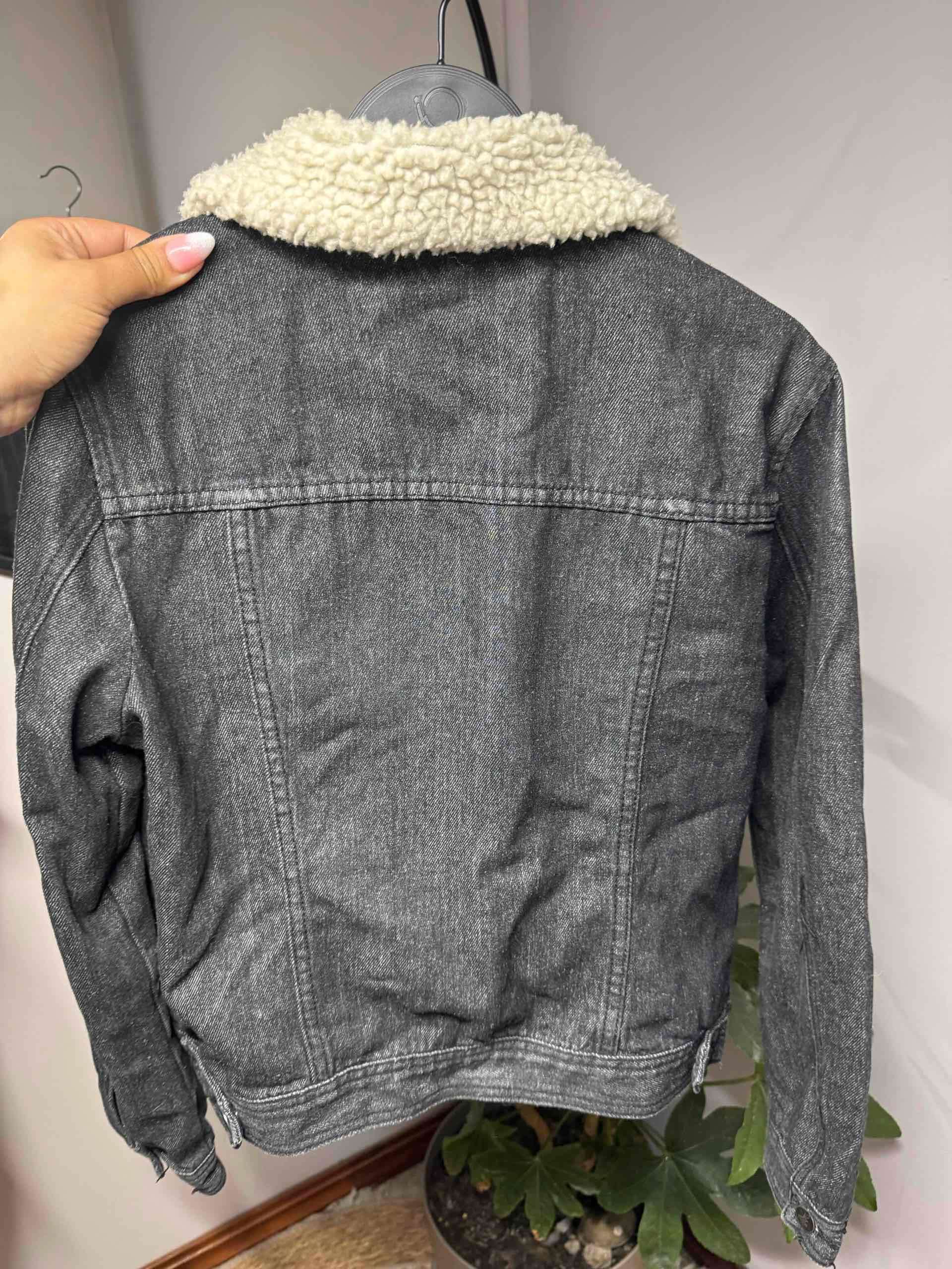 Chaqueta de mezclilla con chiporrito - miniatura 2