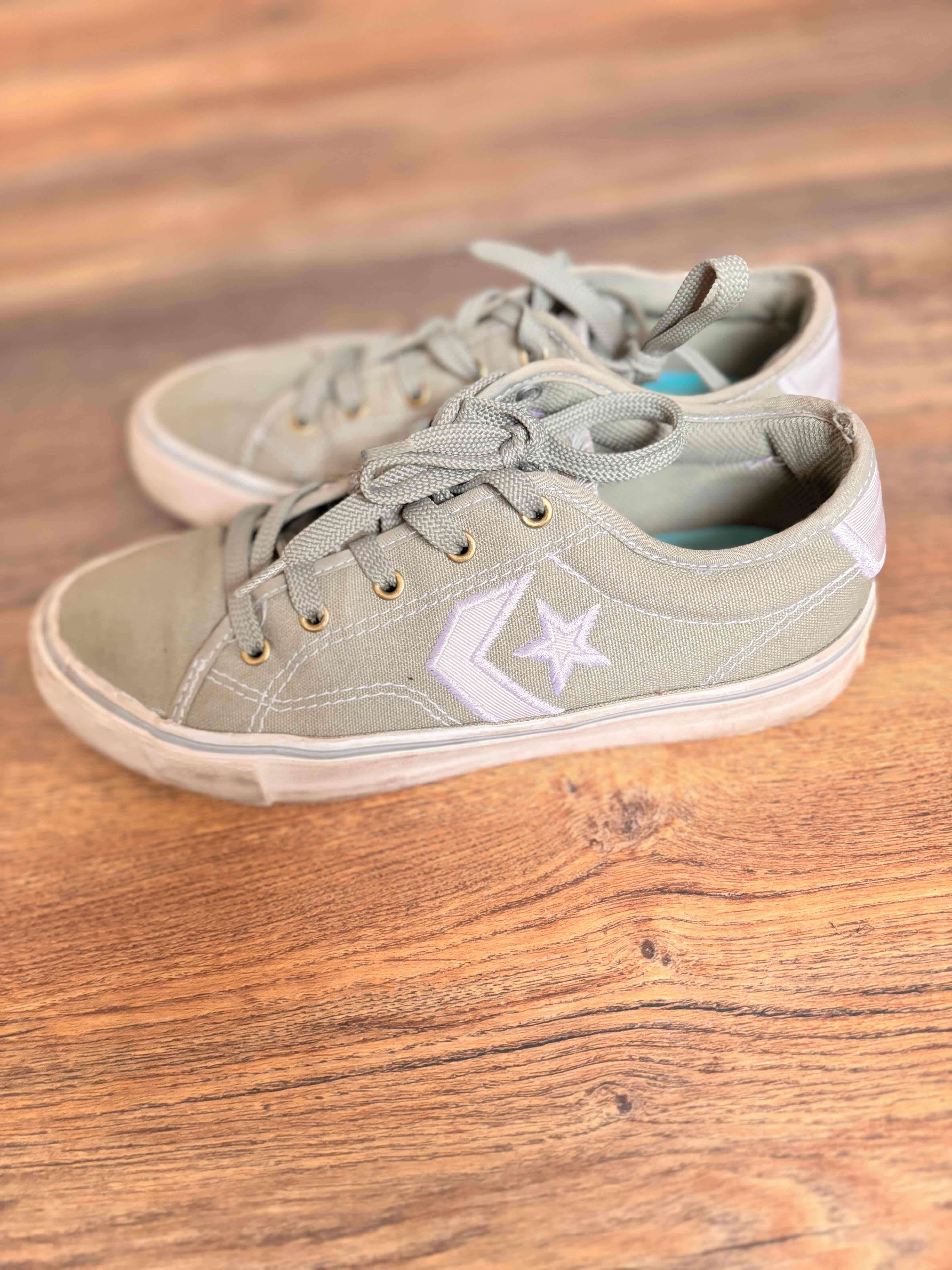 Zapatillas converse talla 6.5 us - miniatura 2