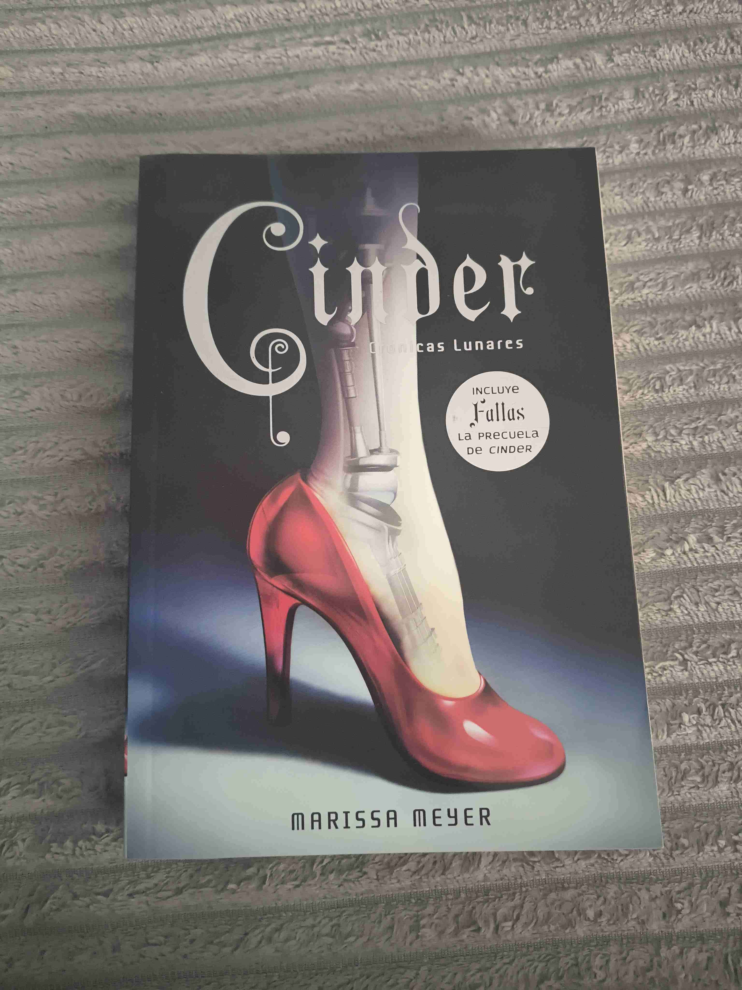 Libro Cinder Crónicas Lunares - miniatura 1