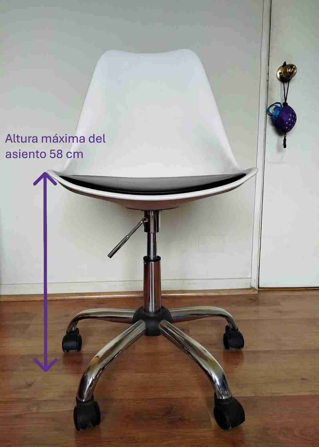 Escritorio de madera con silla - miniatura 3