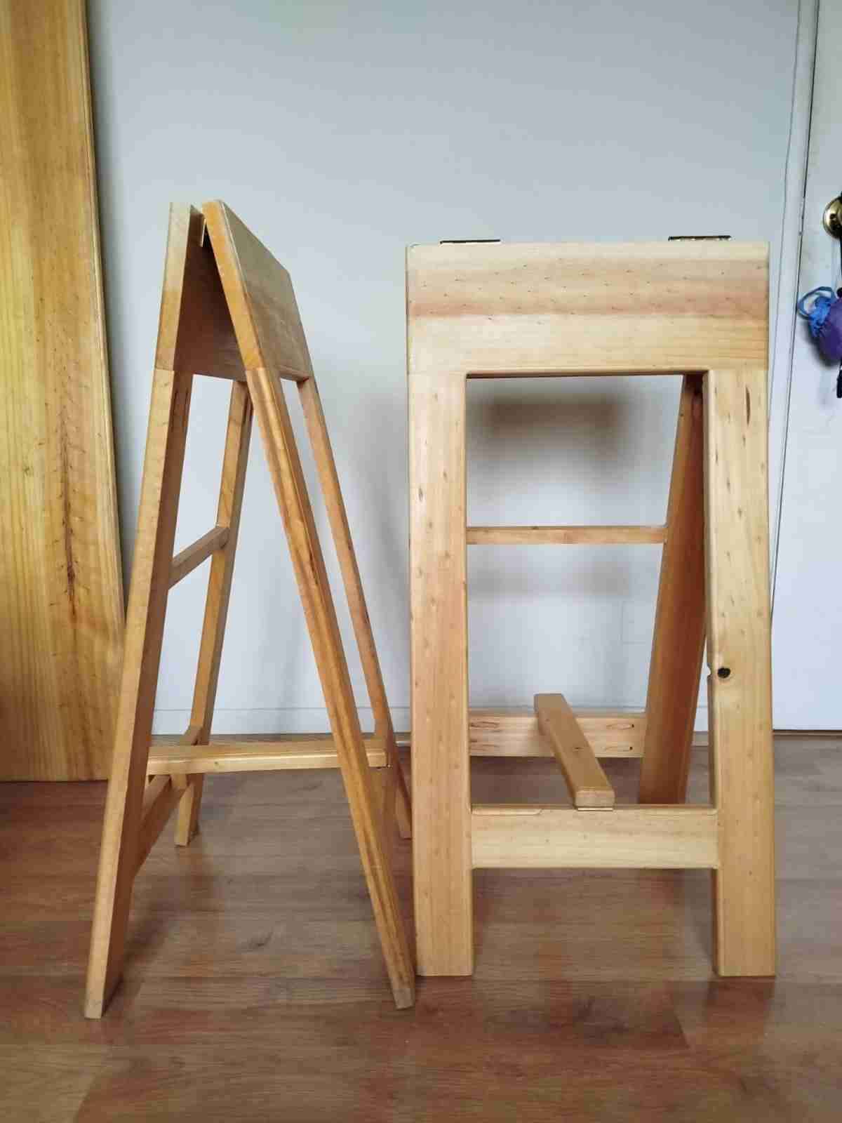 Escritorio de madera con silla - miniatura 4