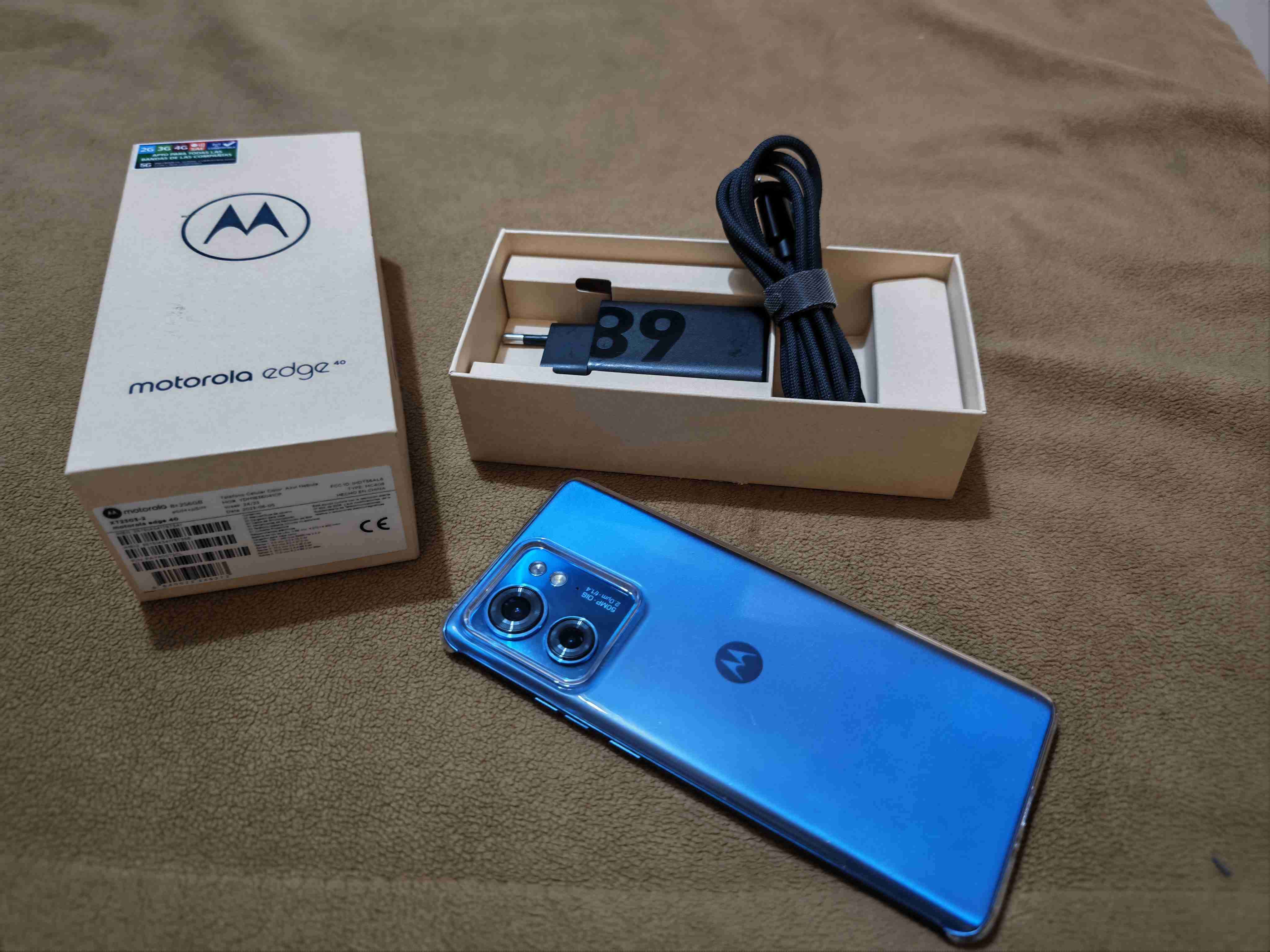 Smartphone Motorola Edge 40 azul - miniatura 1