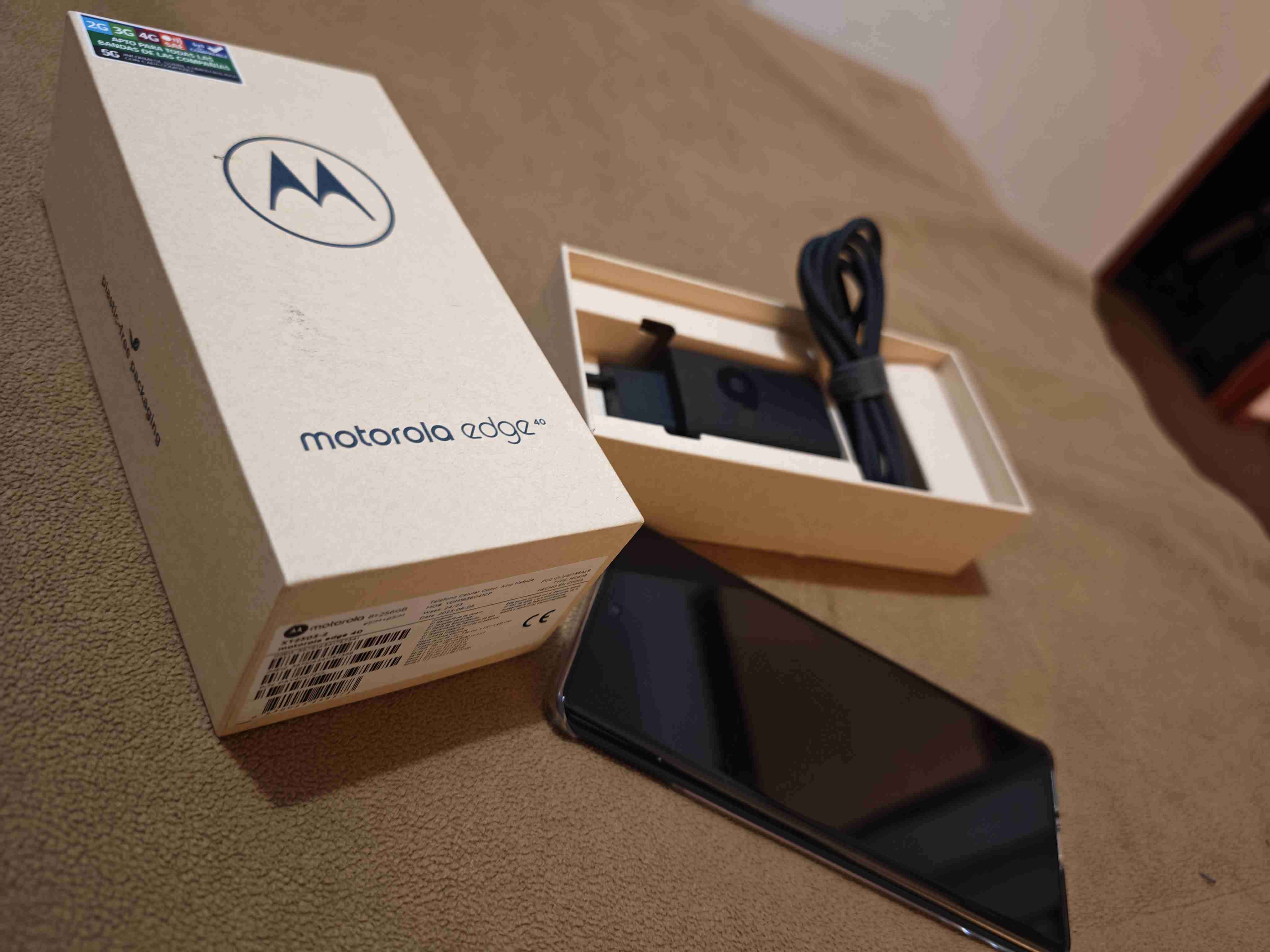 Smartphone Motorola Edge 40 azul - miniatura 2