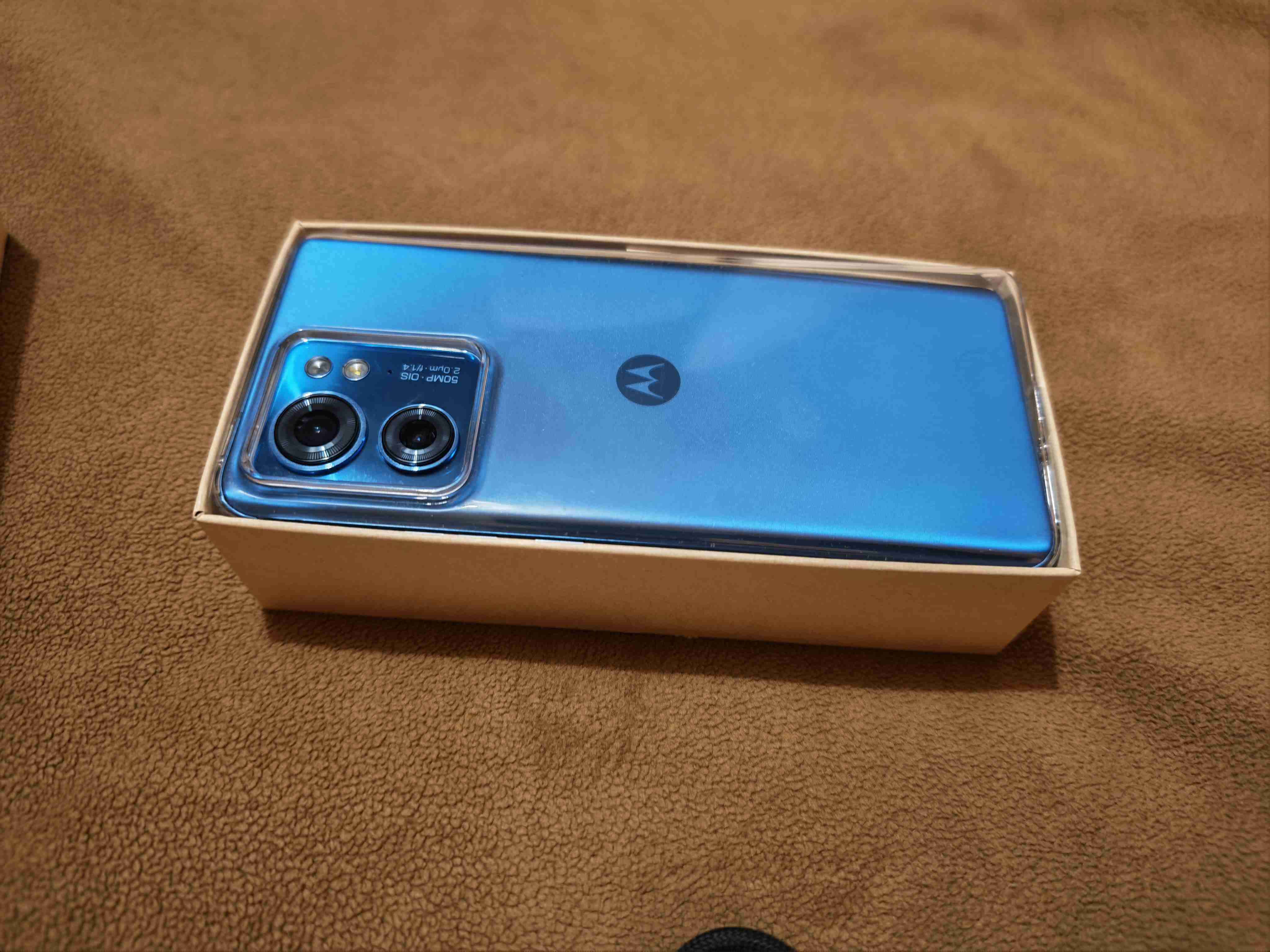 Smartphone Motorola Edge 40 azul - miniatura 3