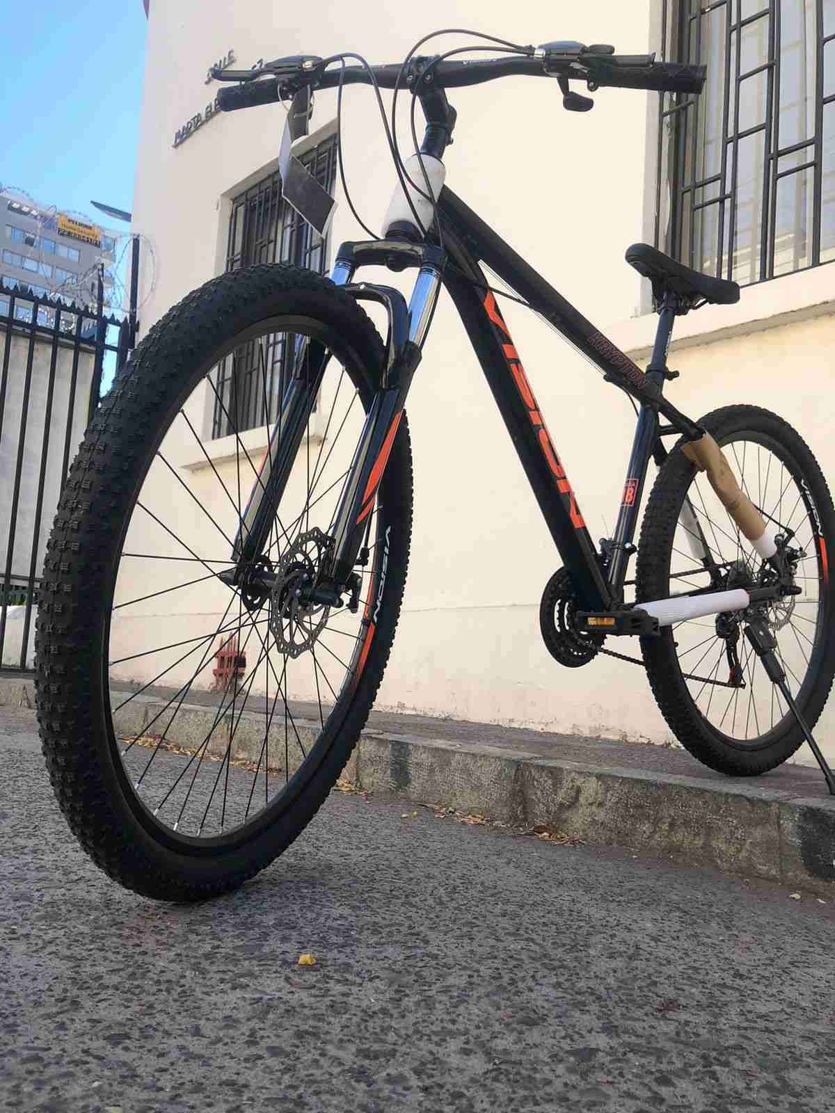 Bicicleta urbana con canasto - miniatura 5