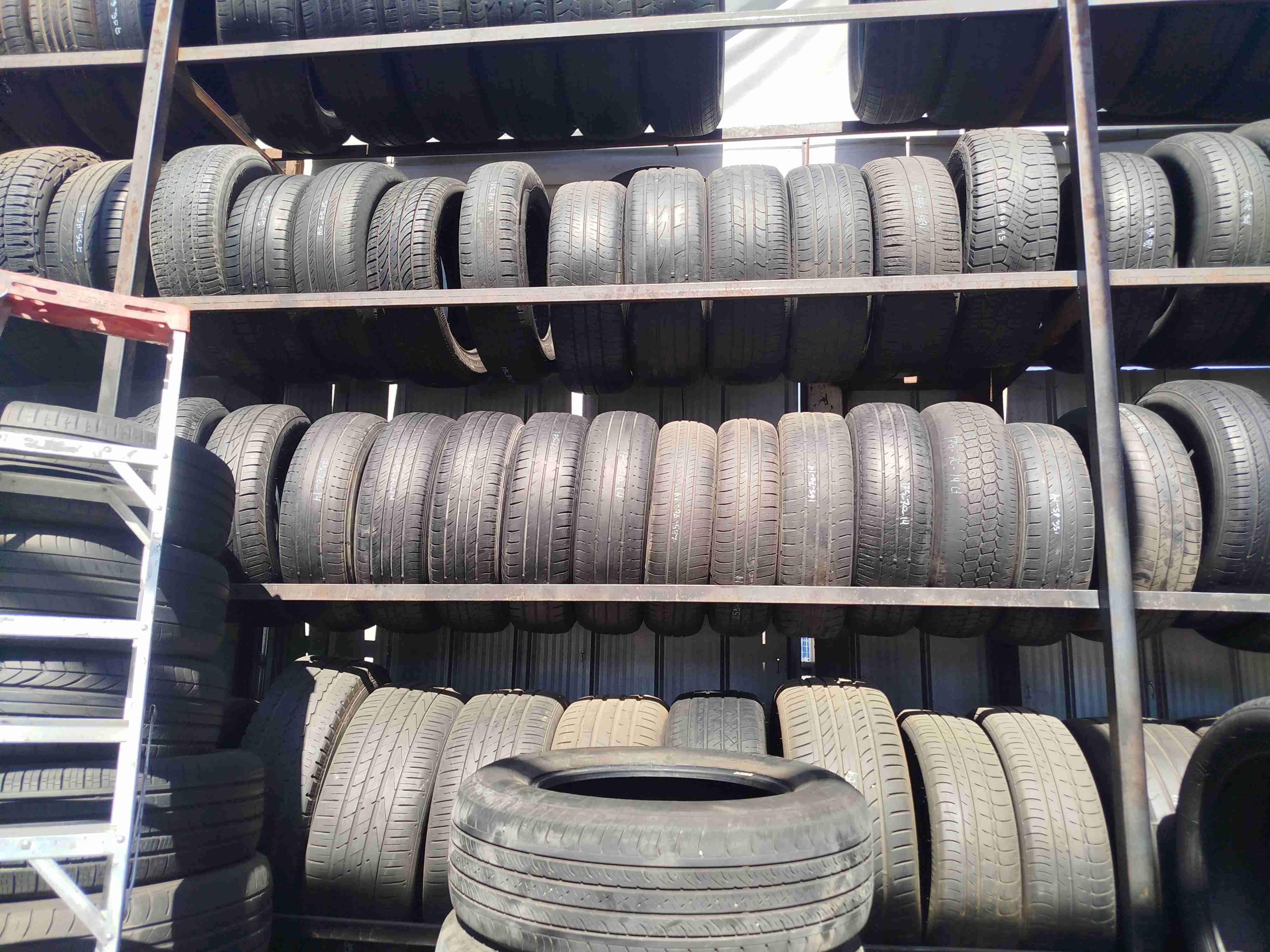 Neumáticos usados en buen estado desde 15.000 - miniatura 3