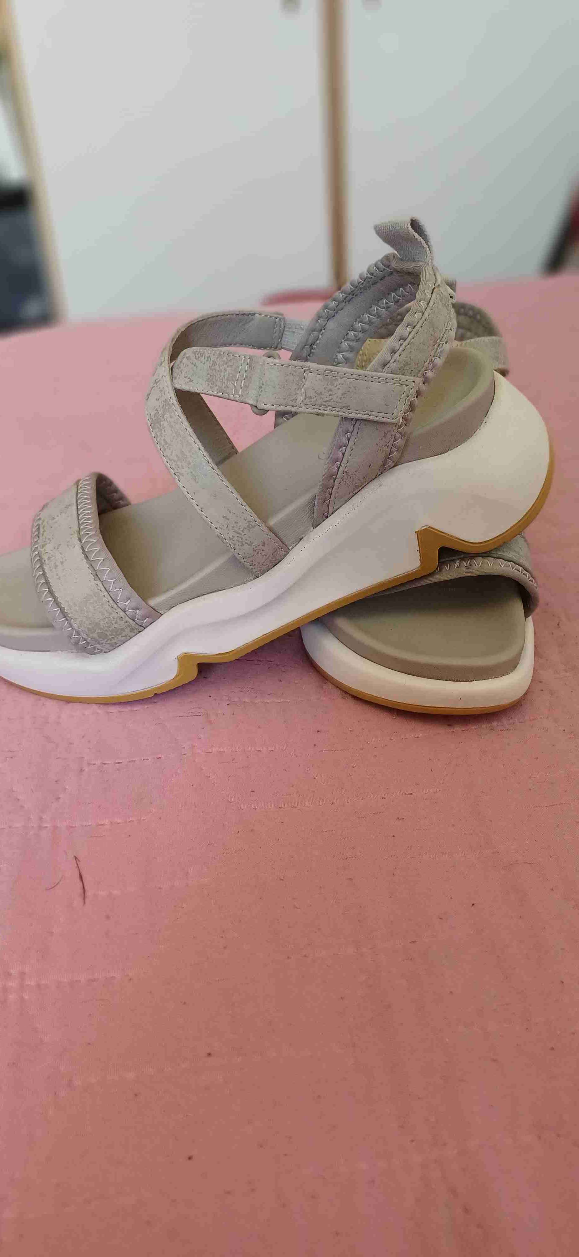 Sandalias beige cruzadas - miniatura 3