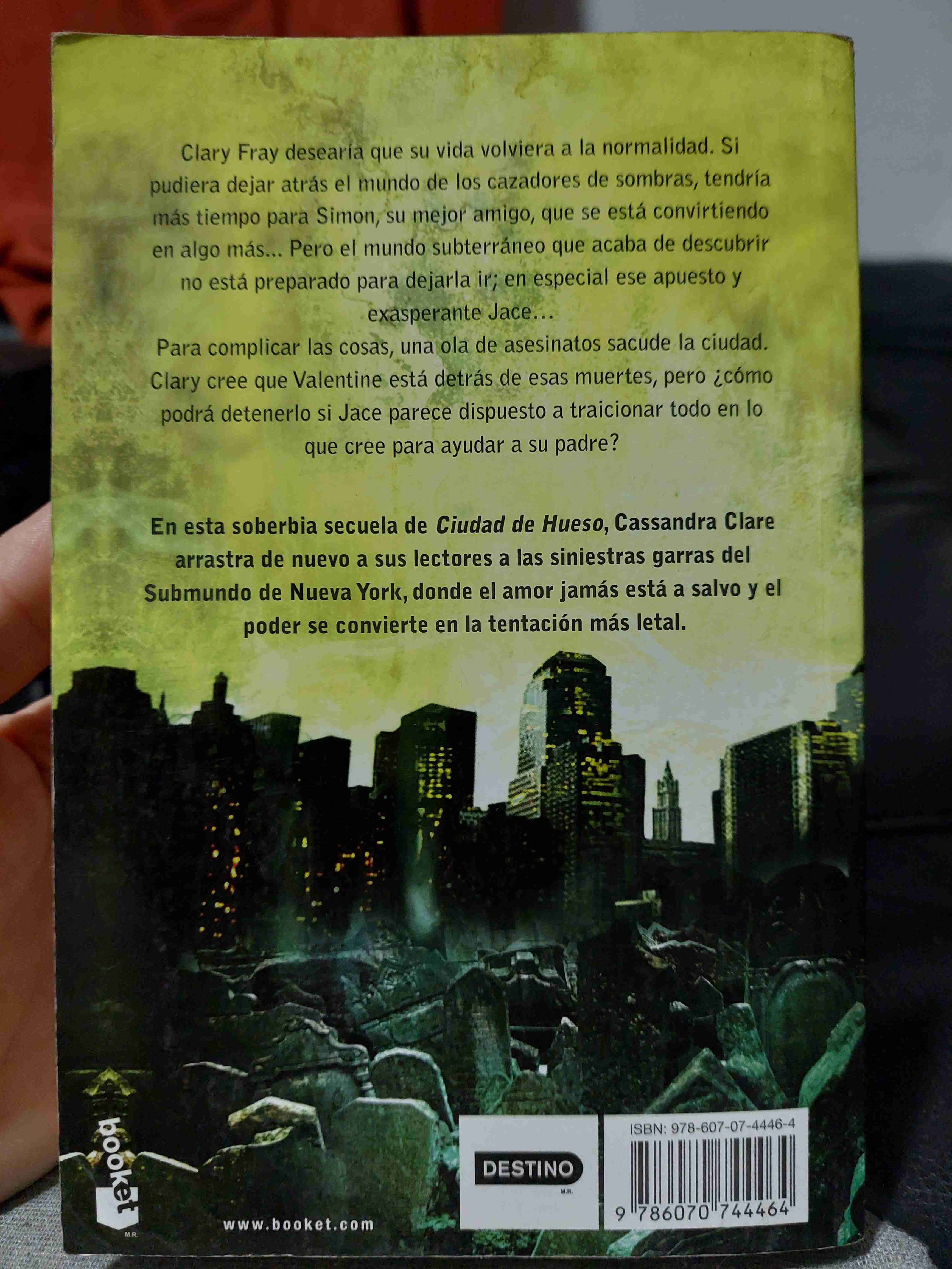 Libro Cazadores de Sombras Ciudad de Ceniza - miniatura 2