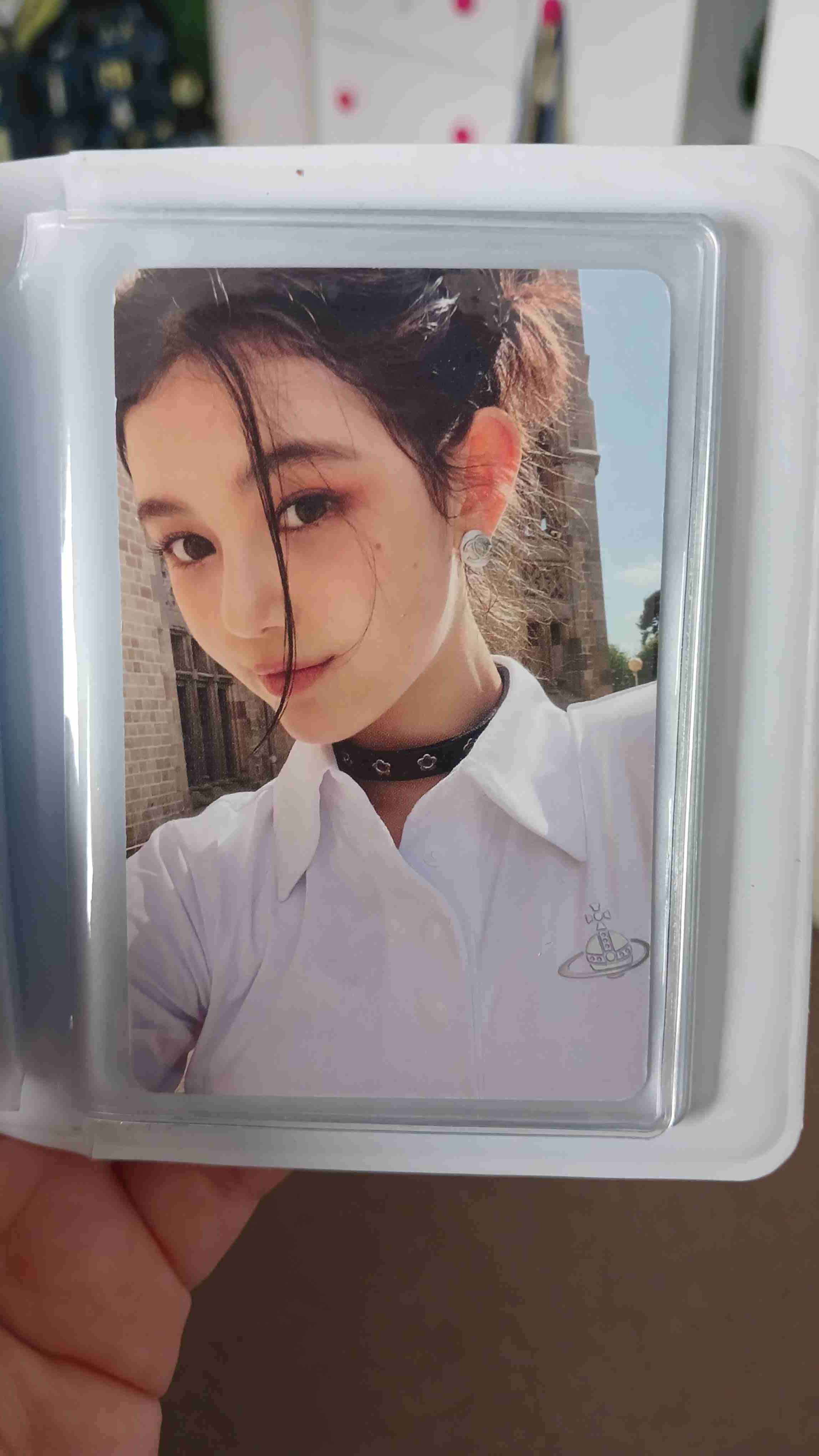 Tarjeta fotográfica de K-Pop Danielle