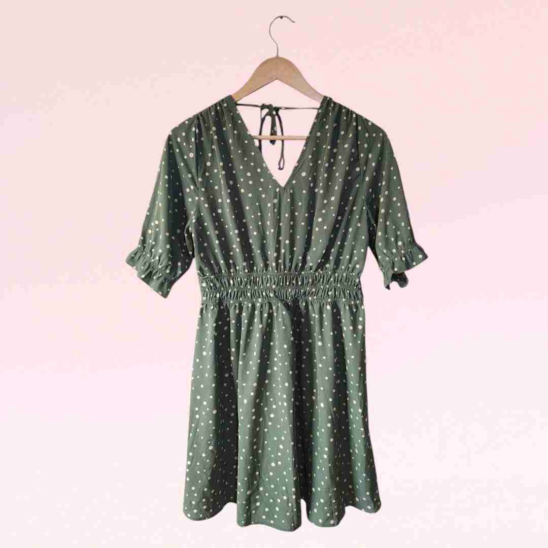 Vestido verde con lunares - miniatura 1