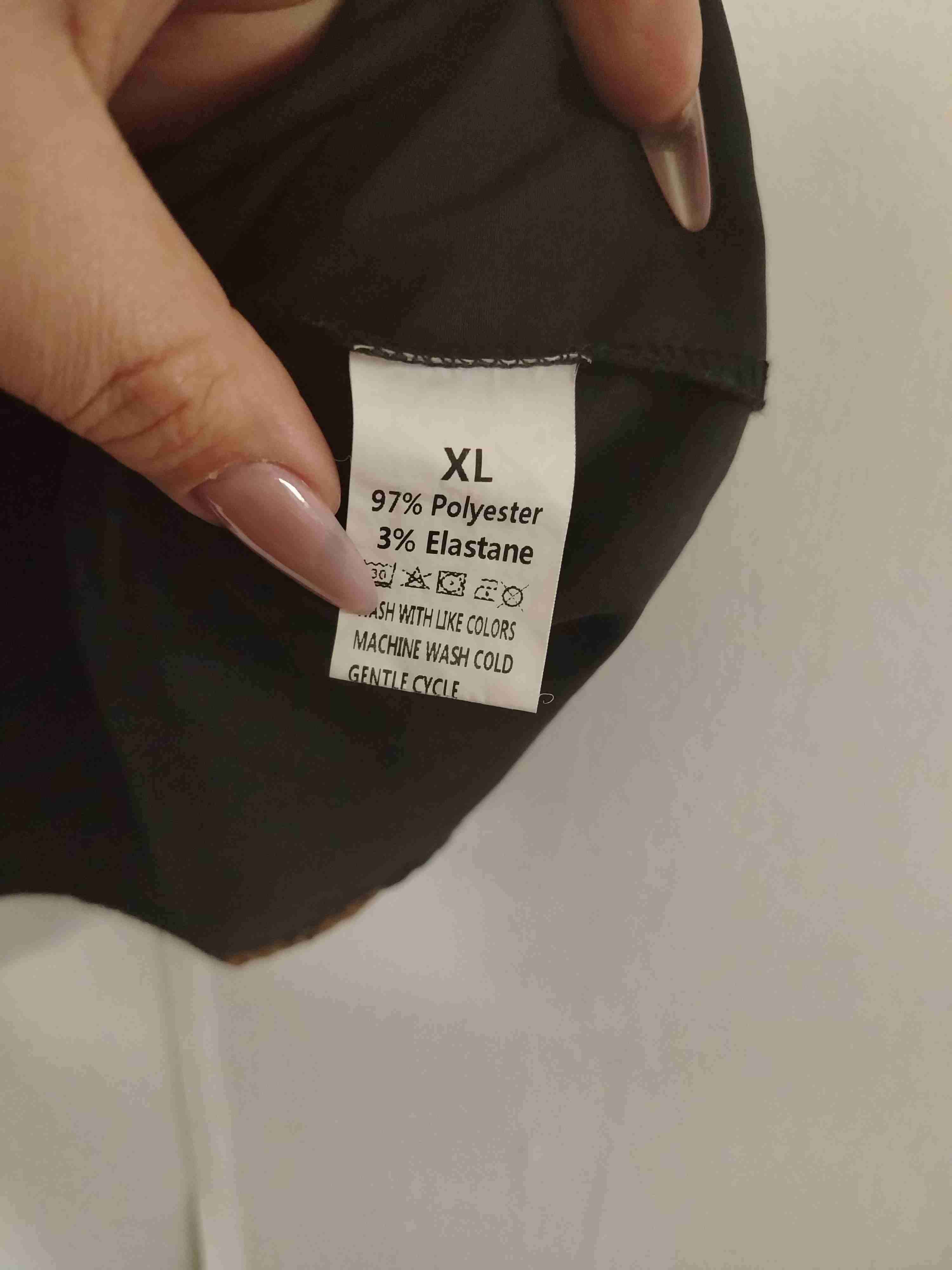 Top negro con lentejuelas doradas - miniatura 3