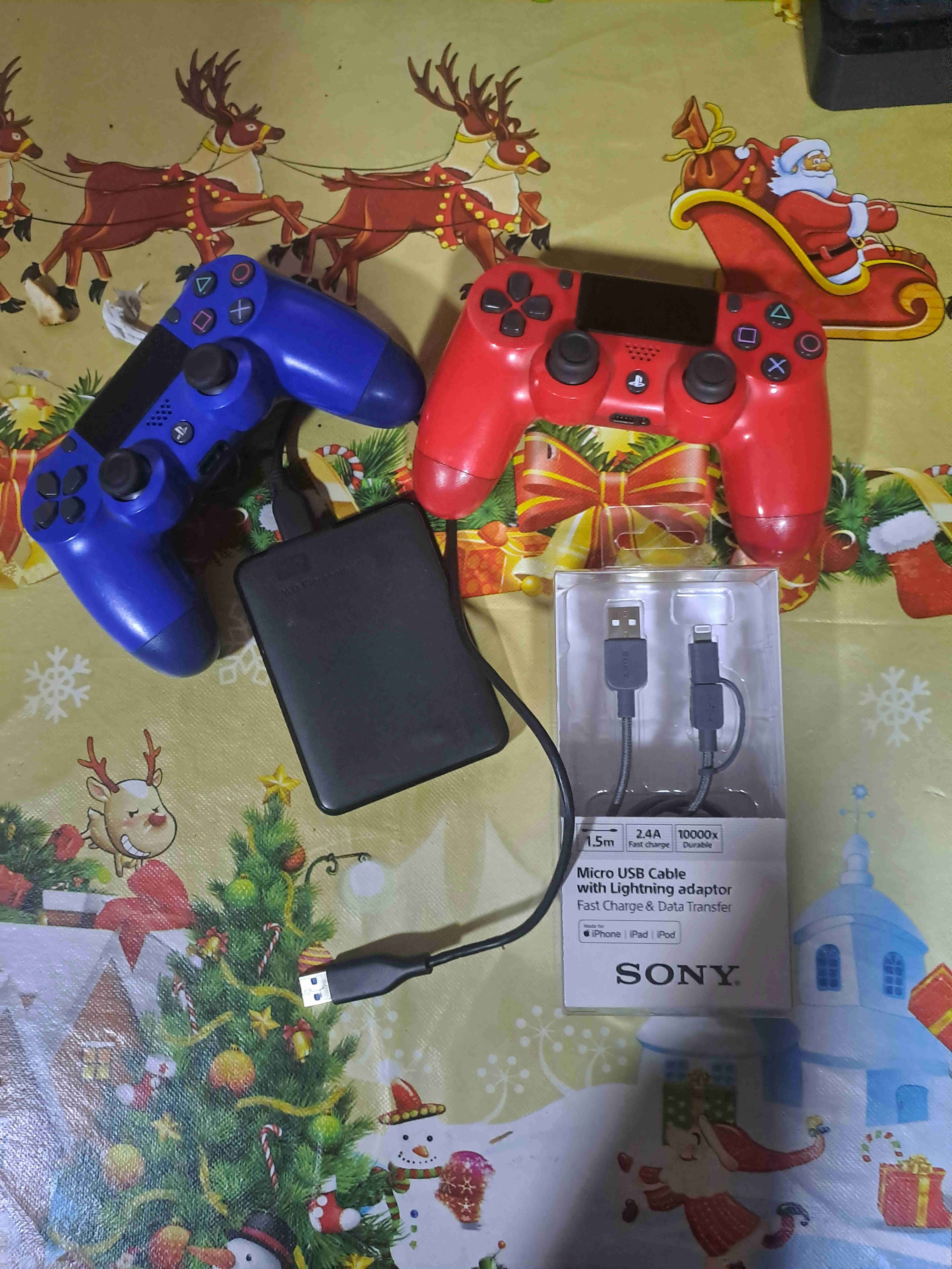 Consola PS4 con juegos y controles - miniatura 3