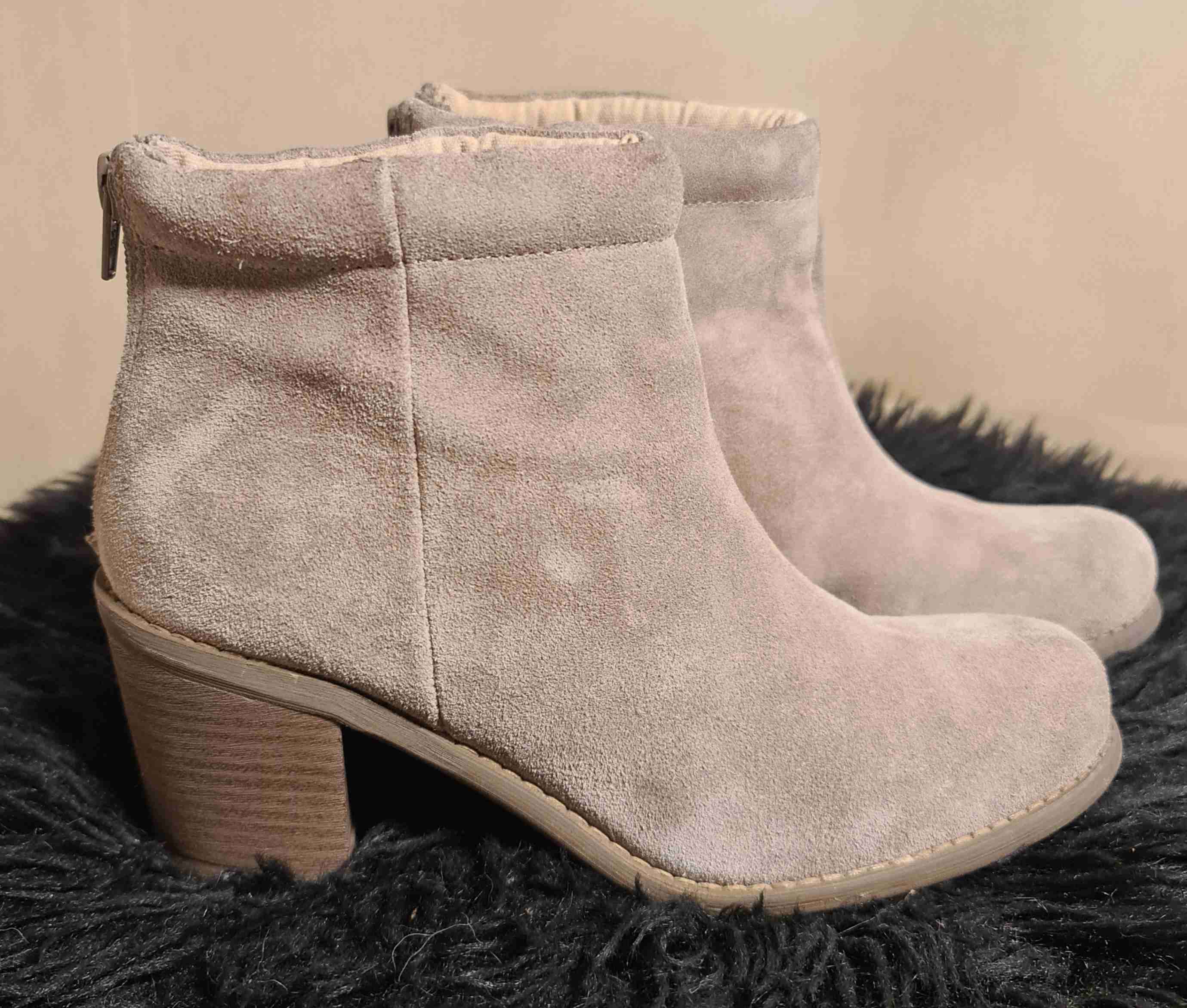 Botines de gamuza beige - miniatura 1