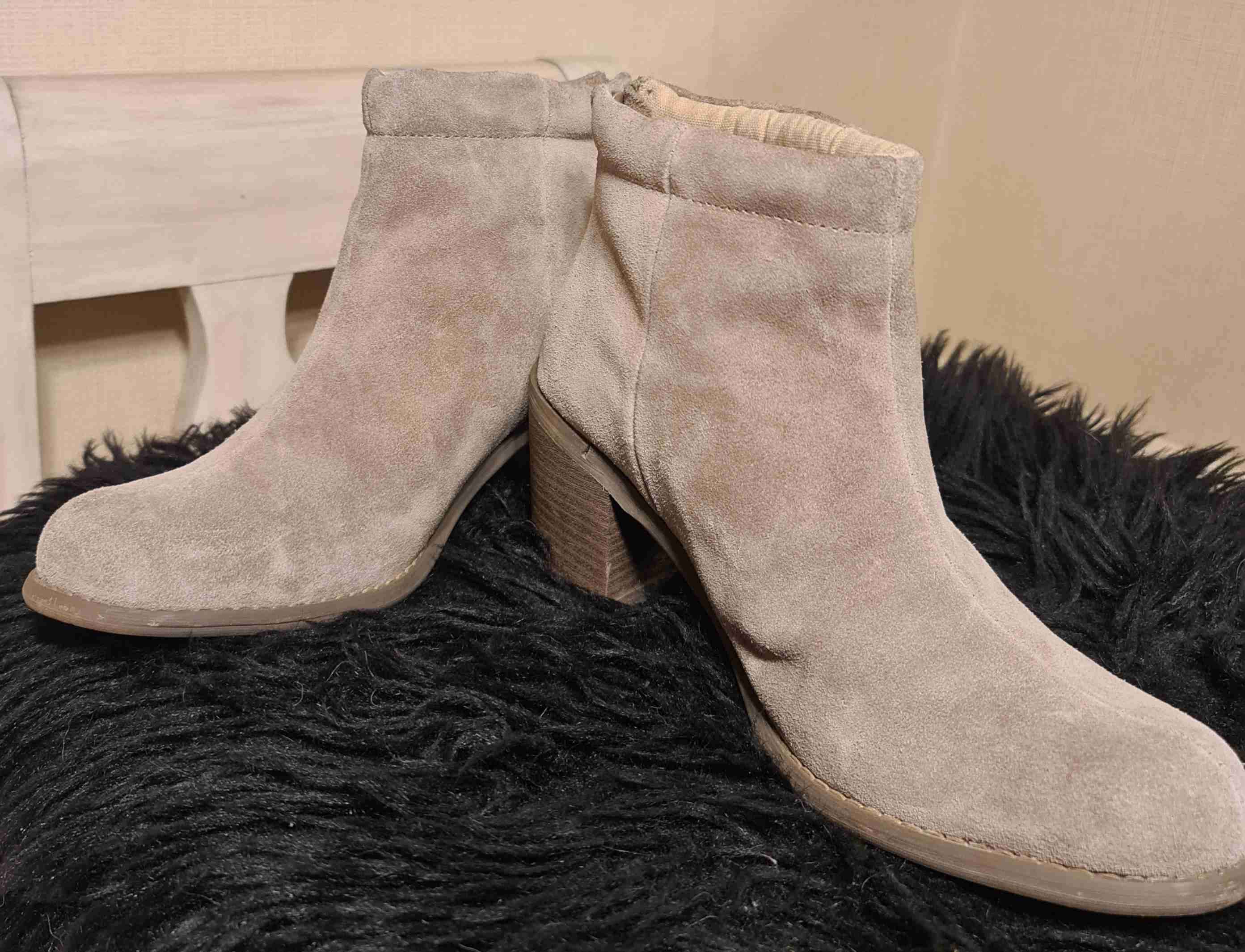 Botines de gamuza beige - miniatura 2
