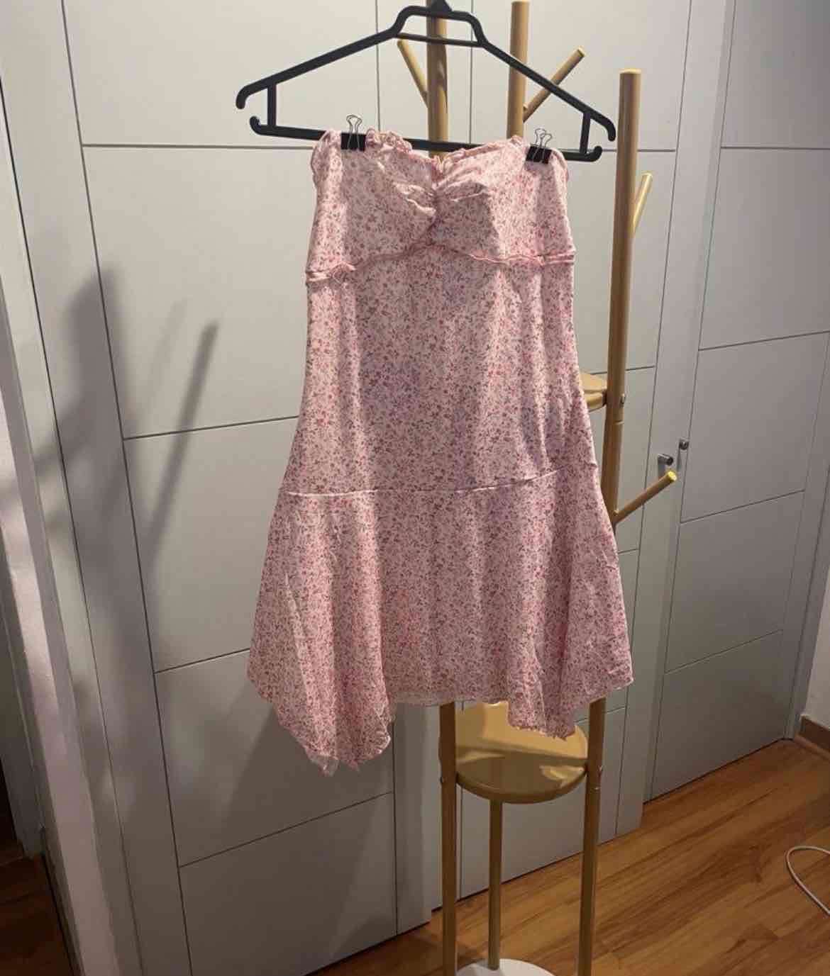 Vestido floral rosado sin tirantes - miniatura 1