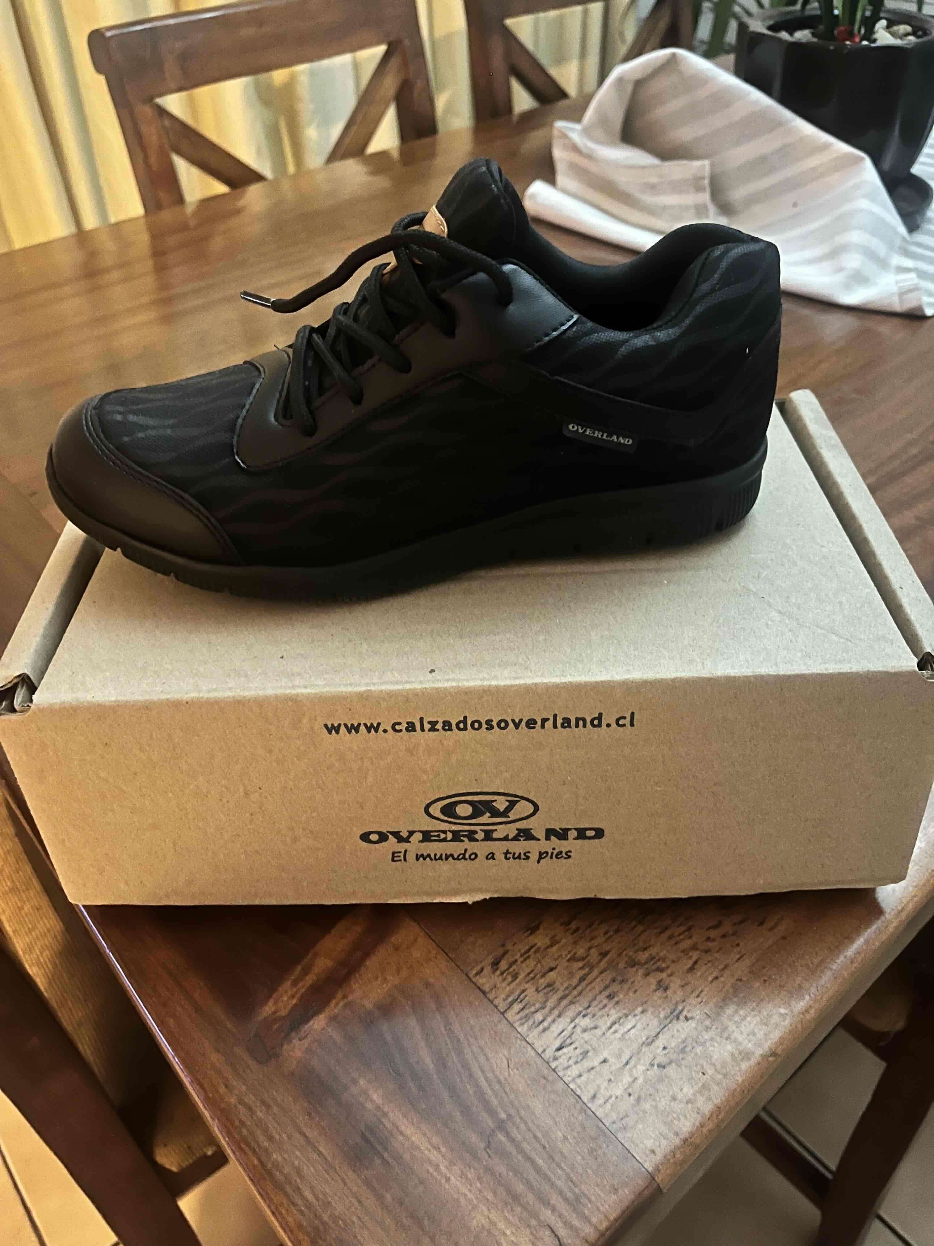 Zapatillas negras Overland - miniatura 1