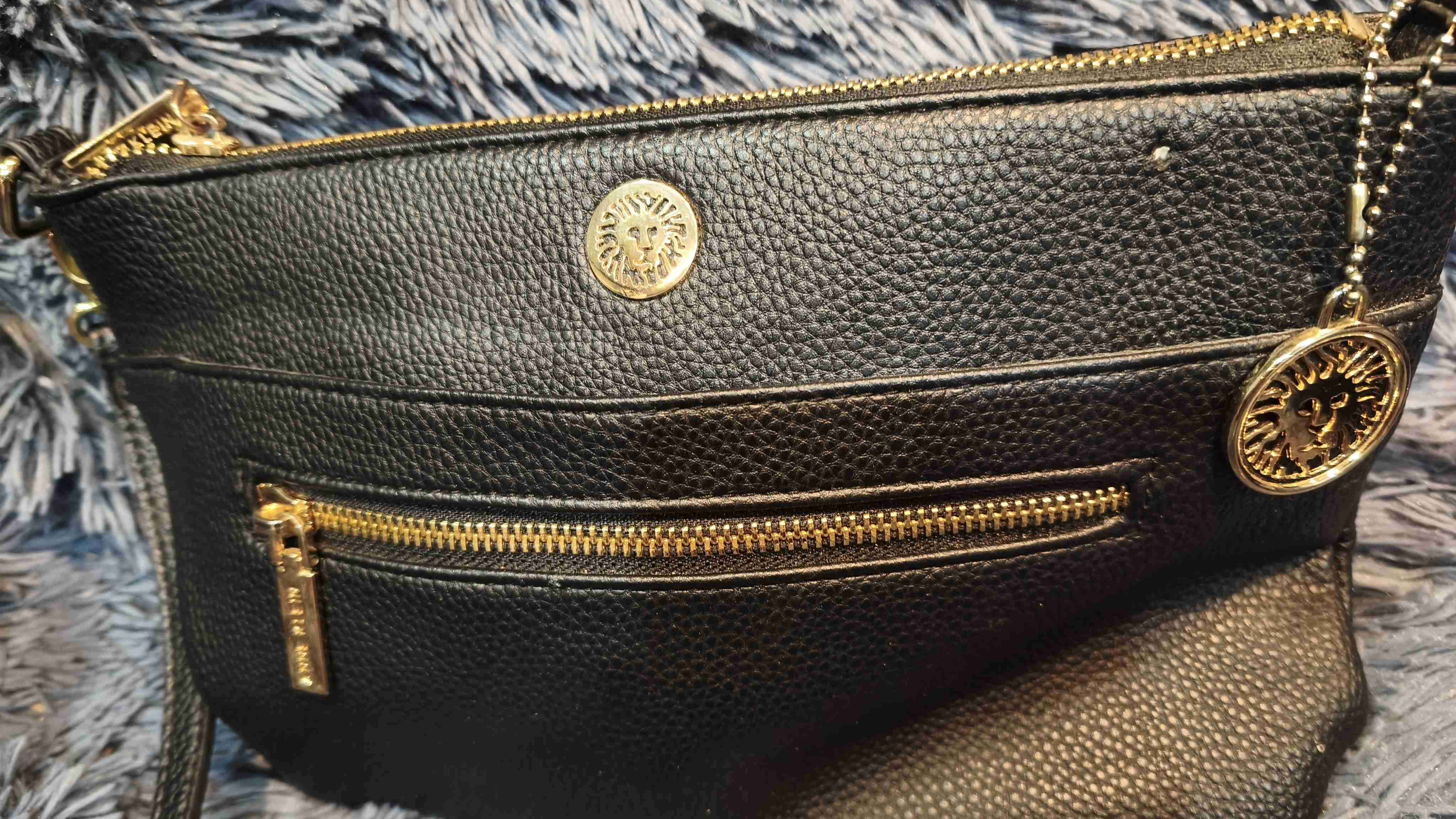 Cartera negra de cuero bandolera - miniatura 2