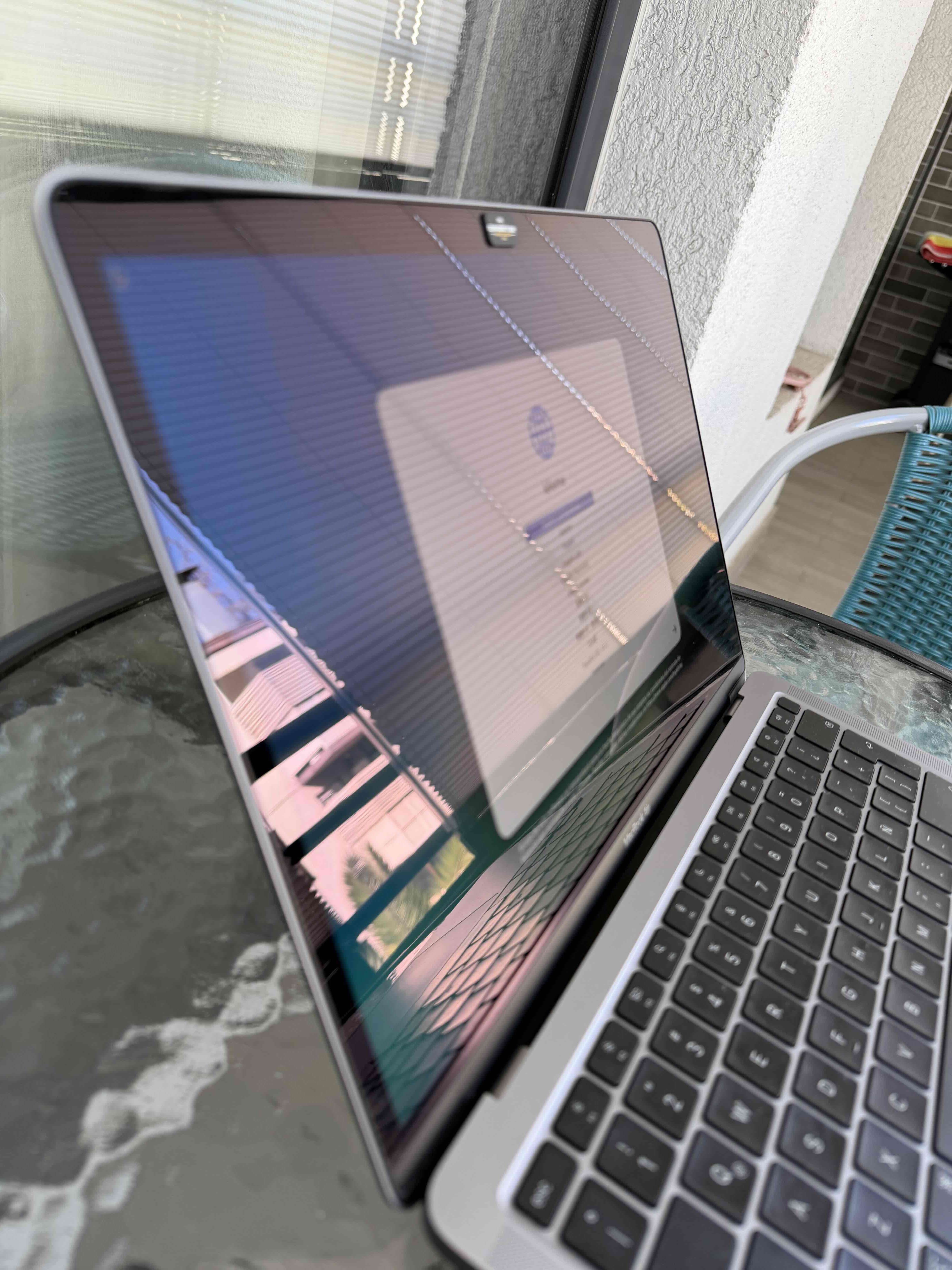MacBook Air M1 13" — Chip M1 / 8GB RAM / 256GB SSD - miniatura 3