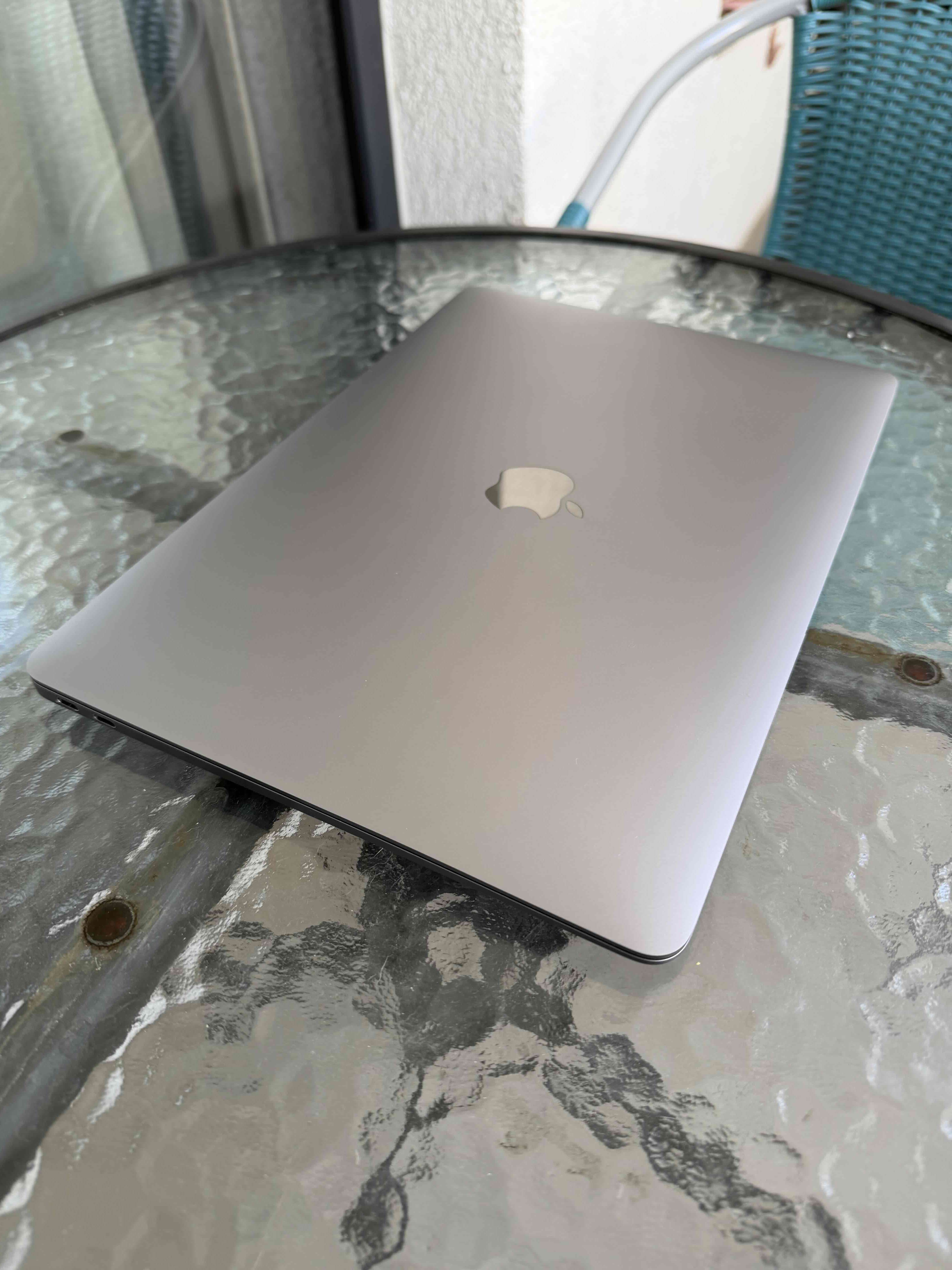 MacBook Air M1 13" — Chip M1 / 8GB RAM / 256GB SSD - miniatura 6