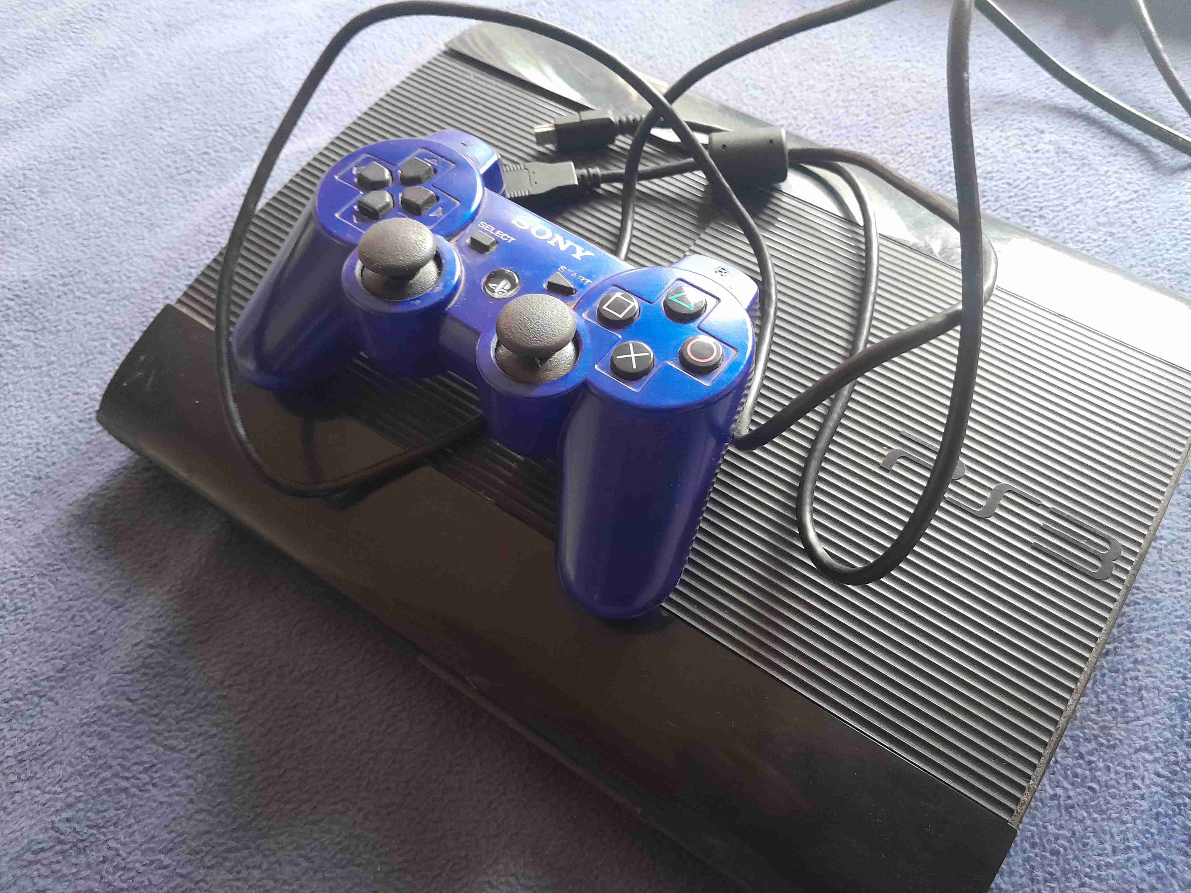 Consola PS3 + control azul + gta - miniatura 1