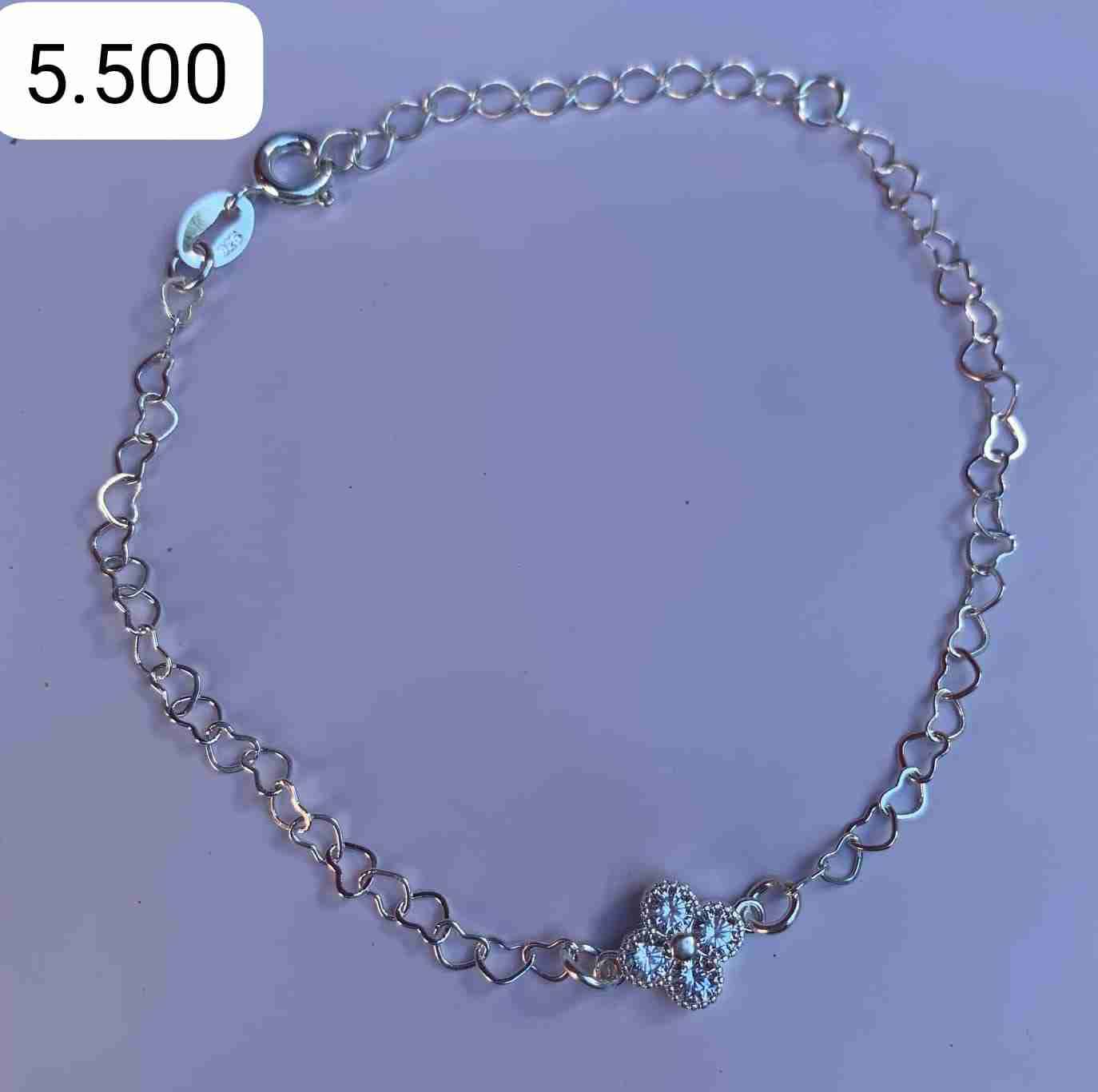 Pulsera de cadena con dije floral
